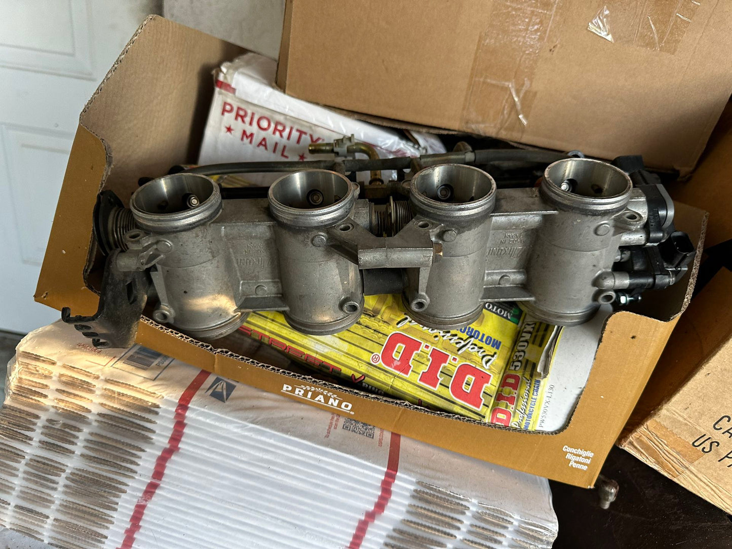 04 05 Suzuki GSXR 750 Throttle Bodies GSXR750 Fuel Injectors Injection Core Exchange
