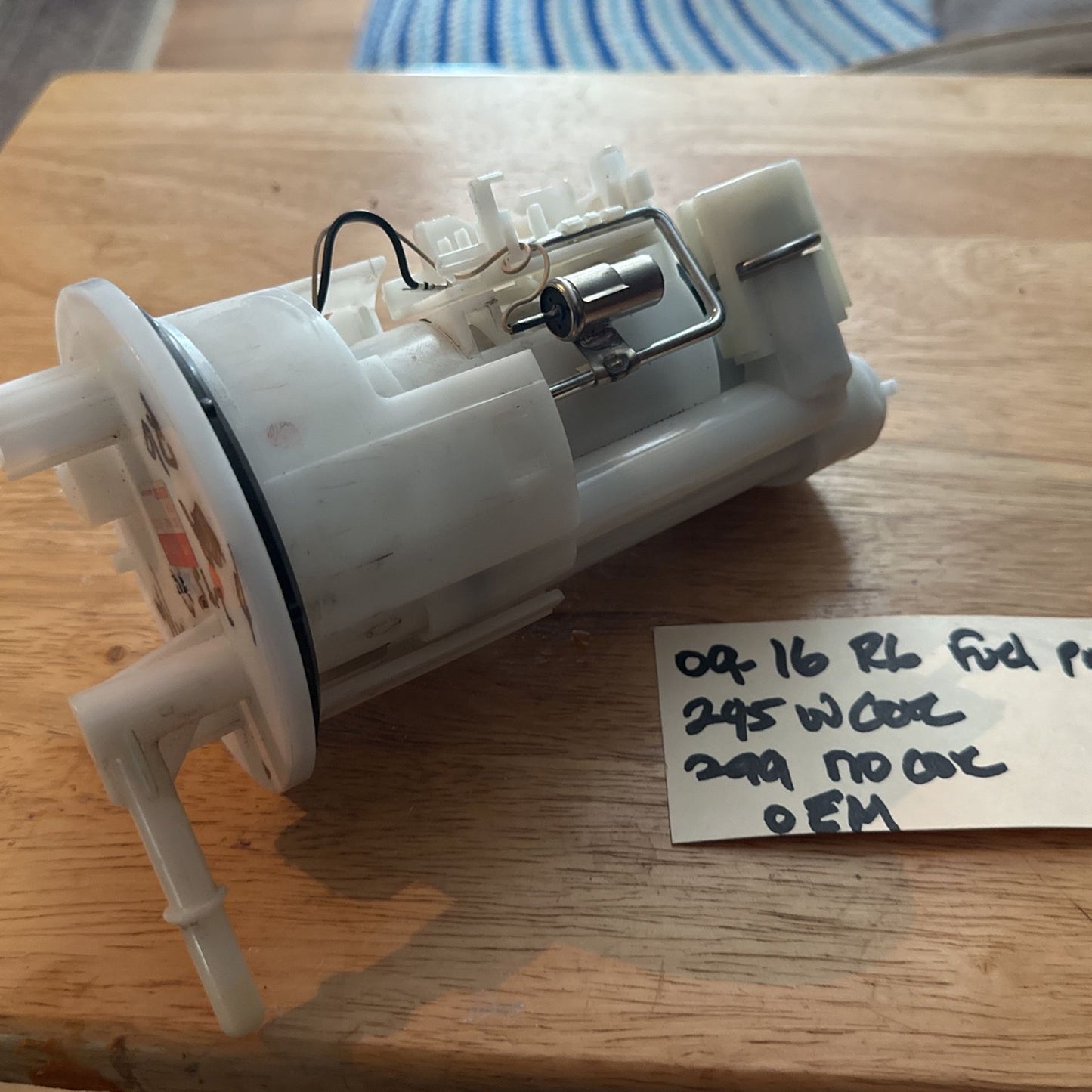 09-16 Yamaha R6 R1 Fuel Pump 14B-13907-00 101962-5320 YZF-R6 YZF-R1
