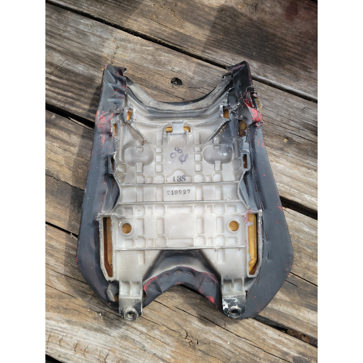 08 - 16 Yamaha R6 Front Driver Rider Seat Pillion OEM YZF 09 10 11 12 13 14 15 Damaged