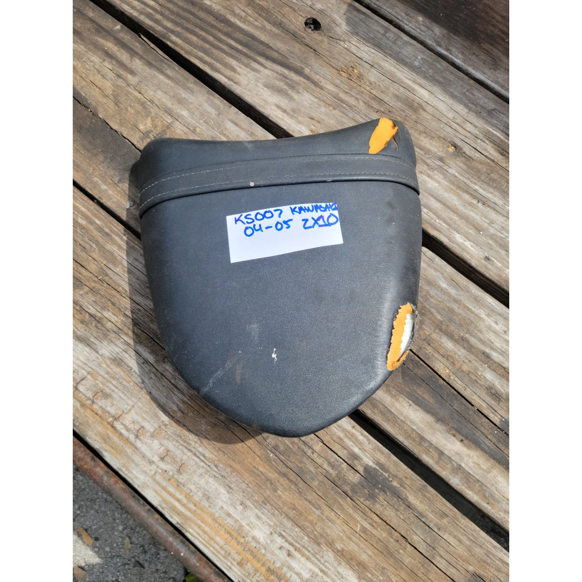 04 05 Kawasaki ZX-10 ZX10 Rear Back Passenger Seat Pad Pillion OEM ZX-10R ZX10R
