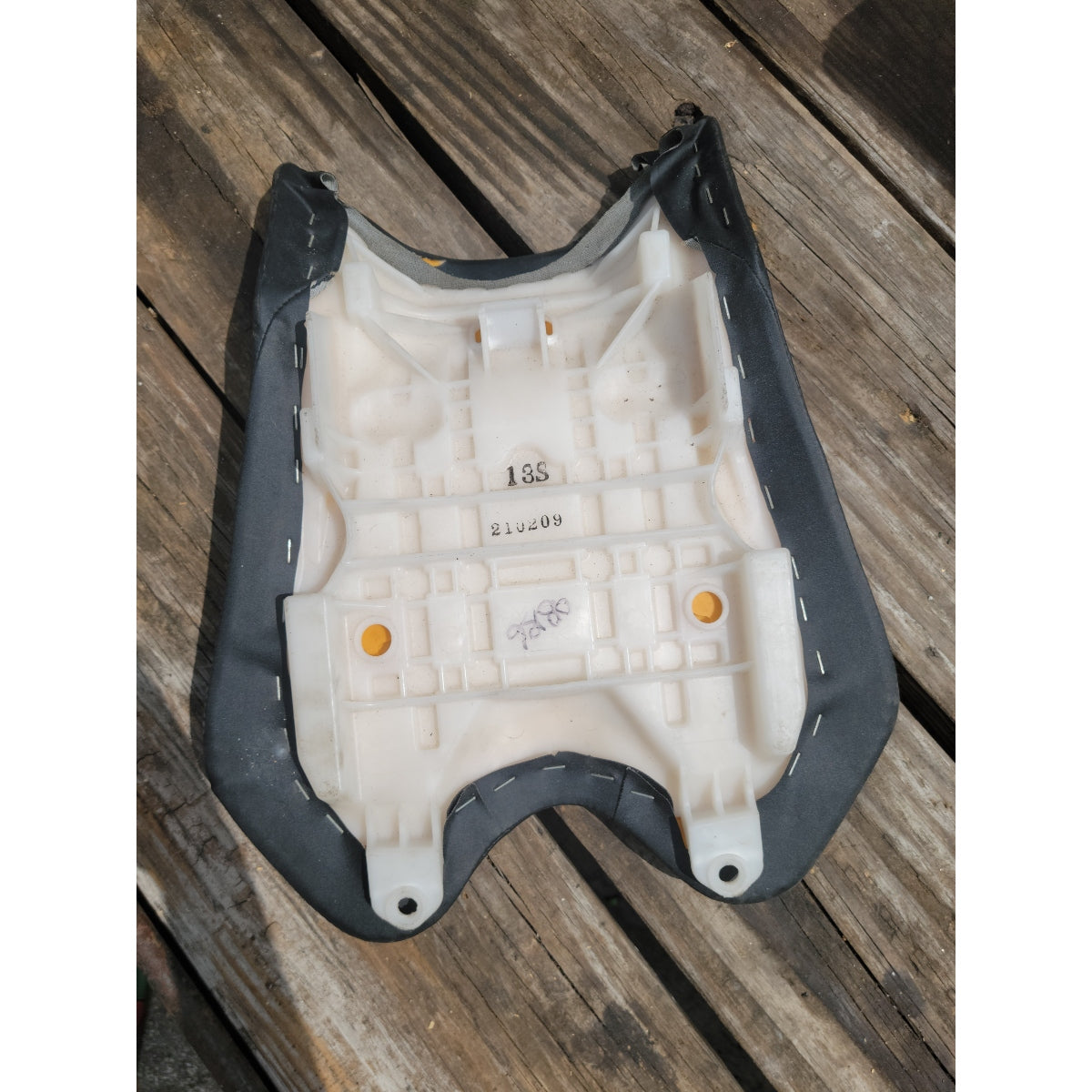 08 - 16 Yamaha R6 Front Driver Rider Seat Pillion OEM YZF 600 YZF600 09 10 11 12 13 14 15