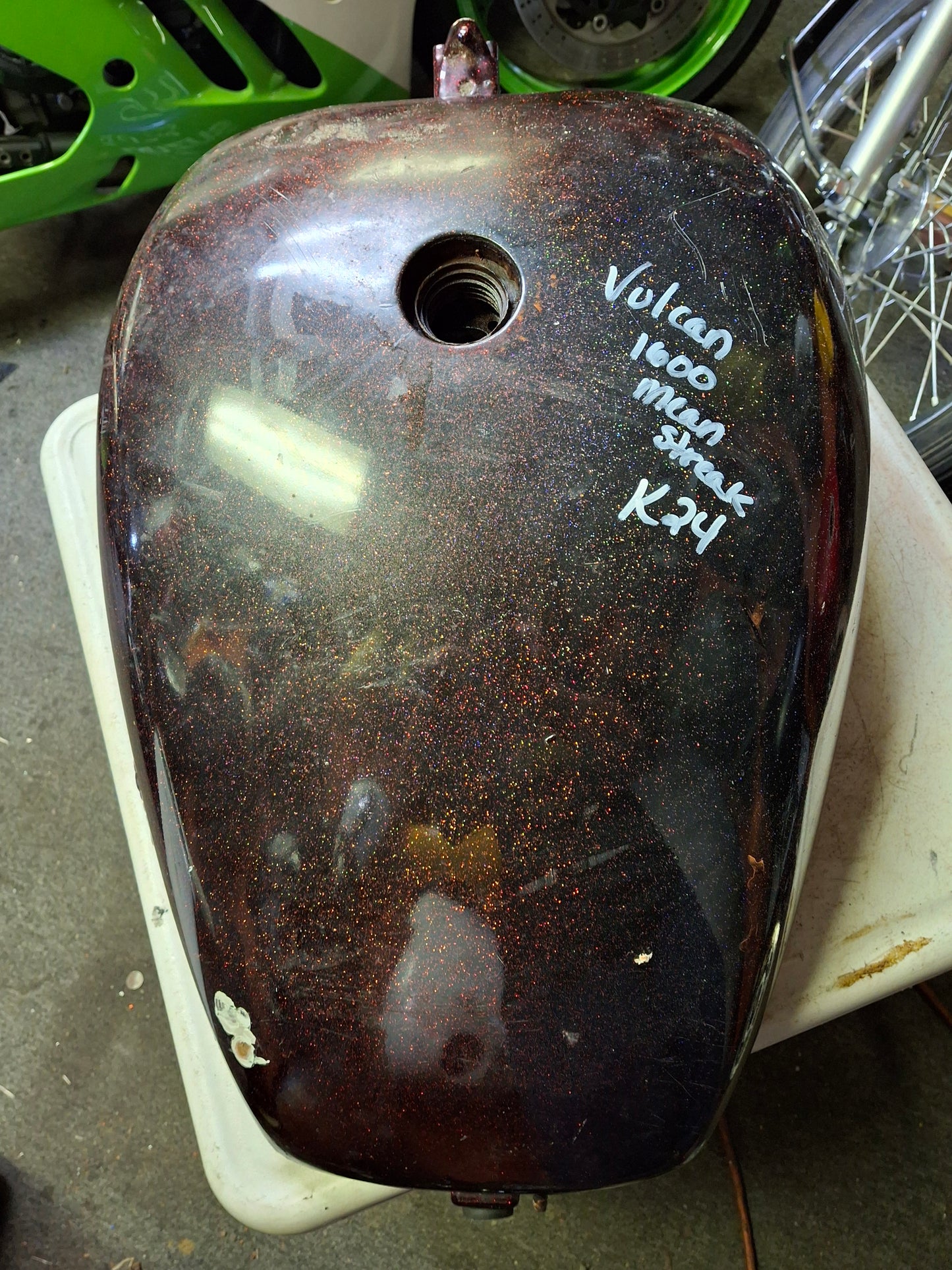 Kawasaki Vulcan 1600 Mean Streak Gas Tank Fuel Petrol Cell VN1600