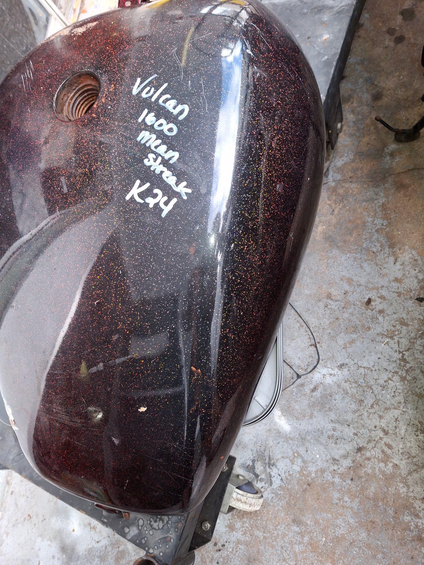 Kawasaki Vulcan 1600 Mean Streak Gas Tank Fuel Petrol Cell VN1600