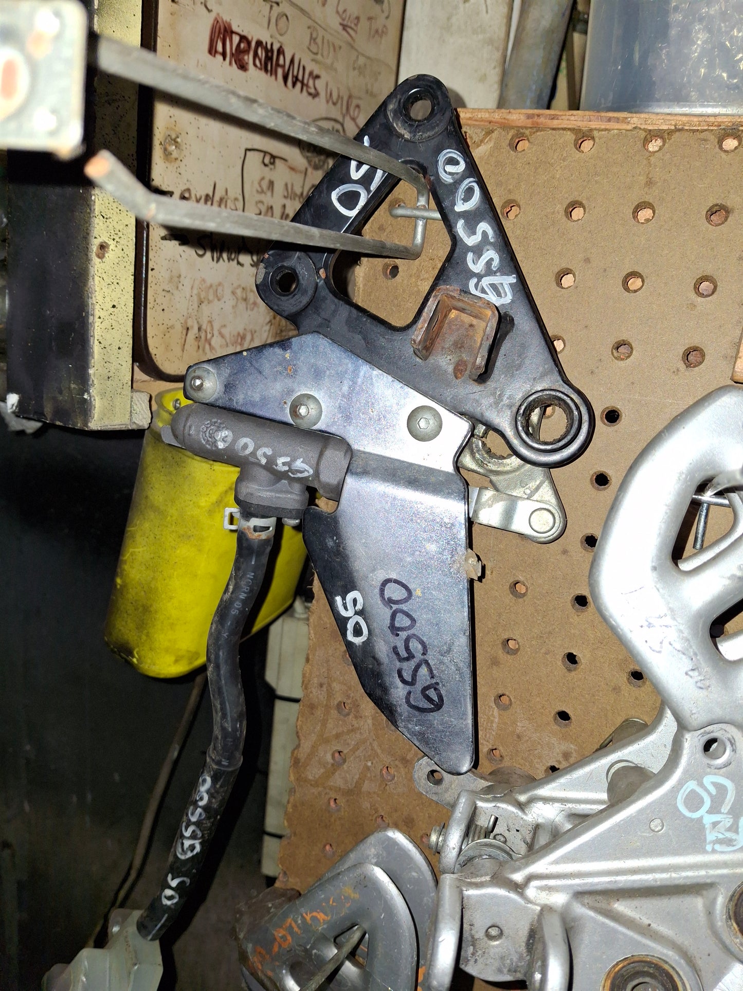 Suzuki GSXR 600 750 1000 Hayabusa GS500 Front or Rear Foot Peg Brackets Rear Sets