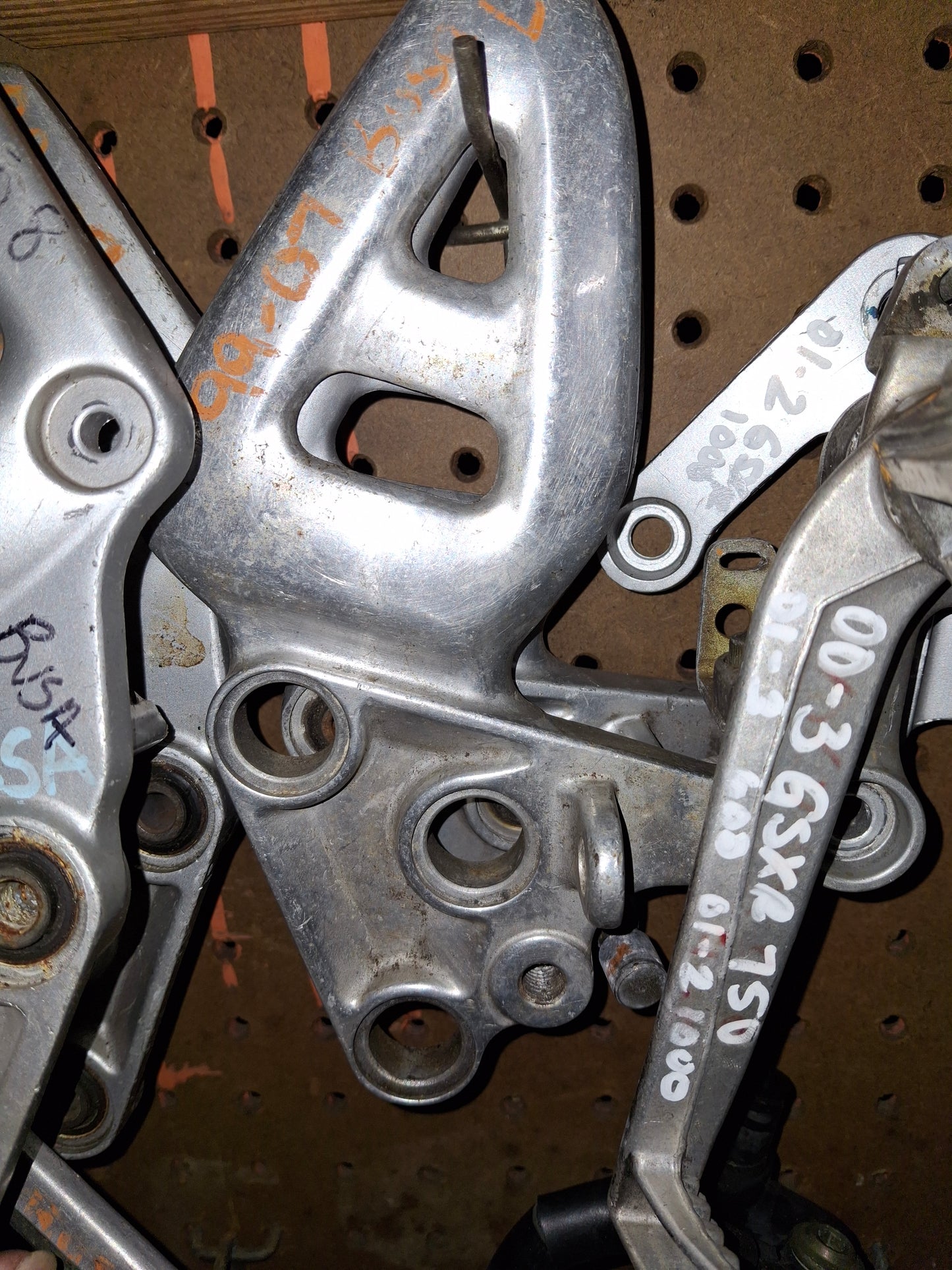 Suzuki GSXR 600 750 1000 Hayabusa GS500 Front or Rear Foot Peg Brackets Rear Sets