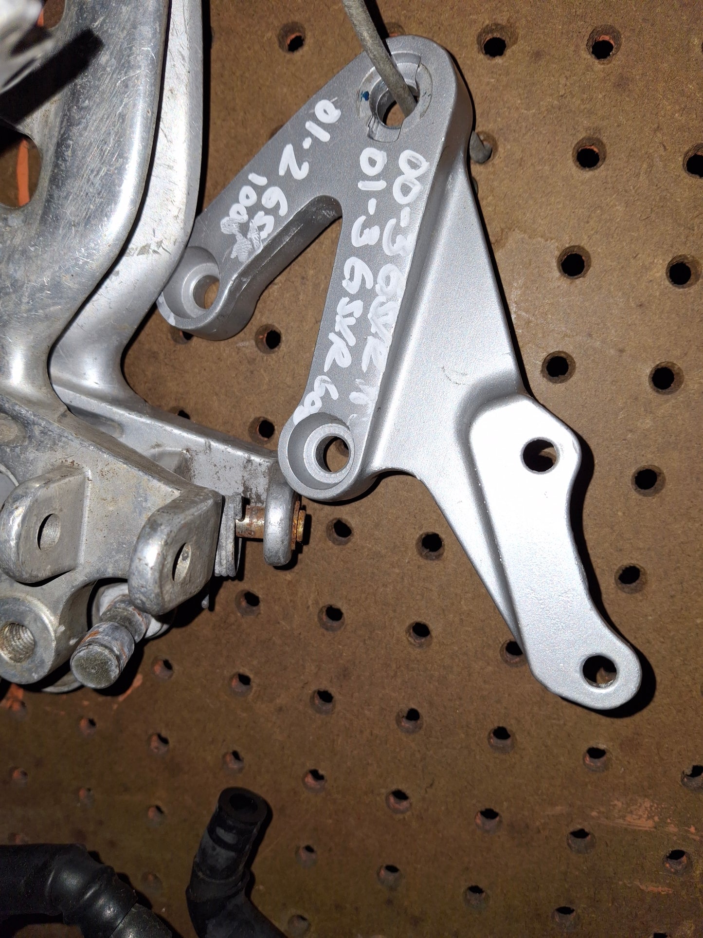 Suzuki GSXR 600 750 1000 Hayabusa GS500 Front or Rear Foot Peg Brackets Rear Sets