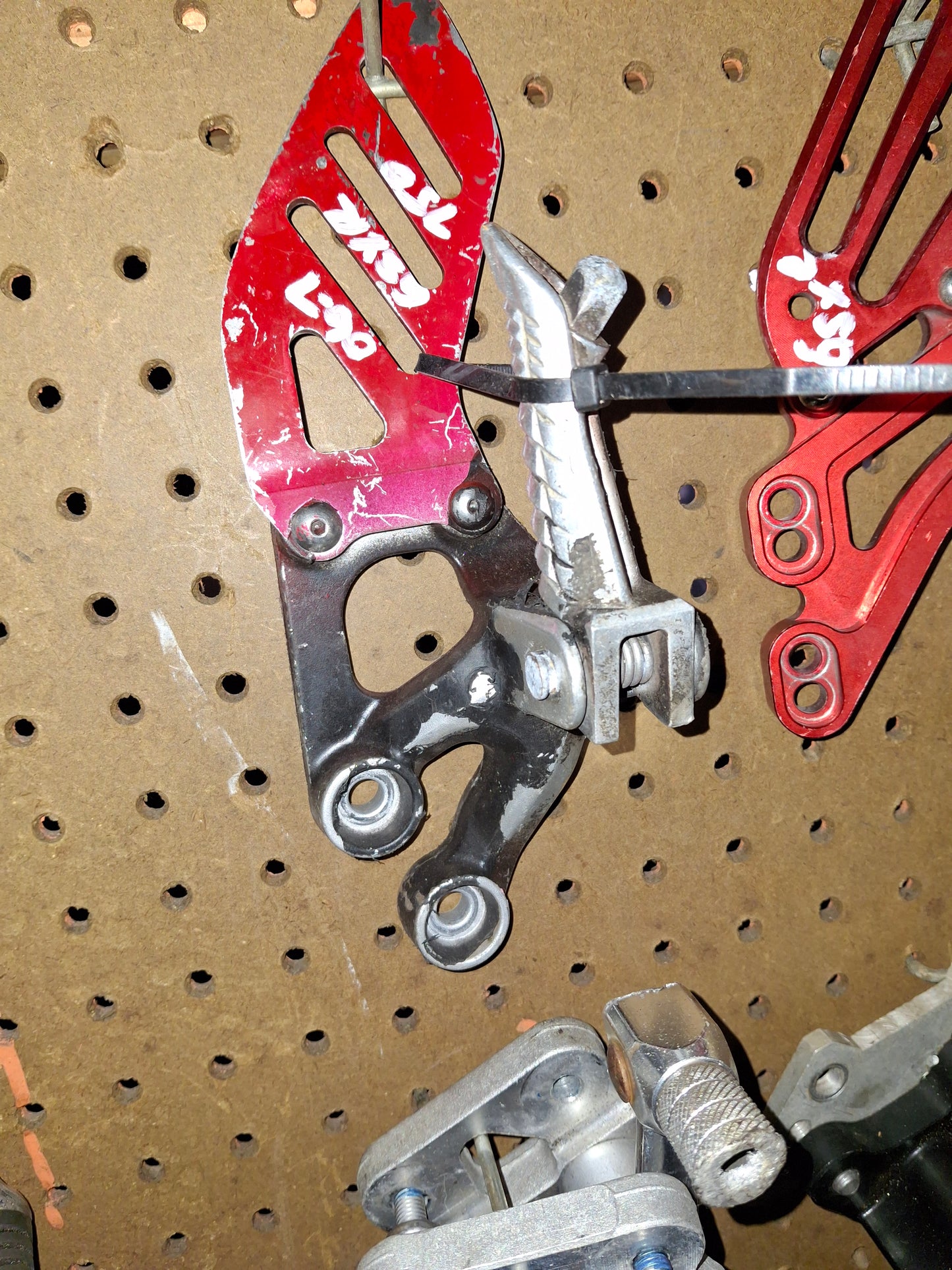 Suzuki GSXR 600 750 1000 Hayabusa GS500 Front or Rear Foot Peg Brackets Rear Sets