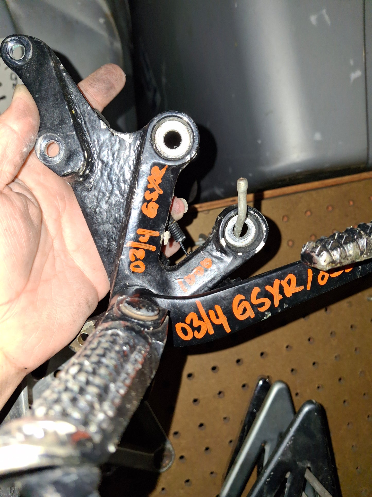 Suzuki GSXR 600 750 1000 Hayabusa GS500 Front or Rear Foot Peg Brackets Rear Sets