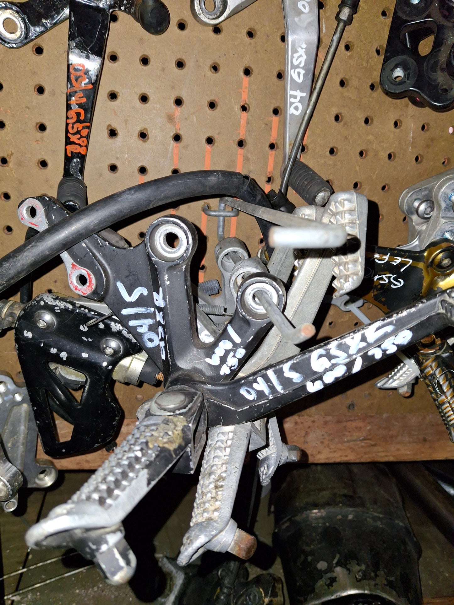 Suzuki GSXR 600 750 1000 Hayabusa GS500 Front or Rear Foot Peg Brackets Rear Sets