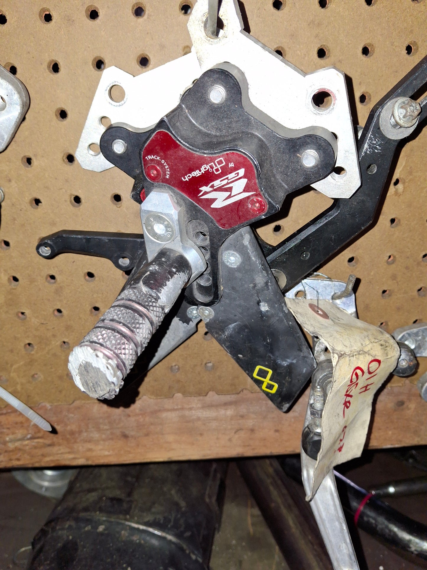 Suzuki GSXR 600 750 1000 Hayabusa GS500 Front or Rear Foot Peg Brackets Rear Sets