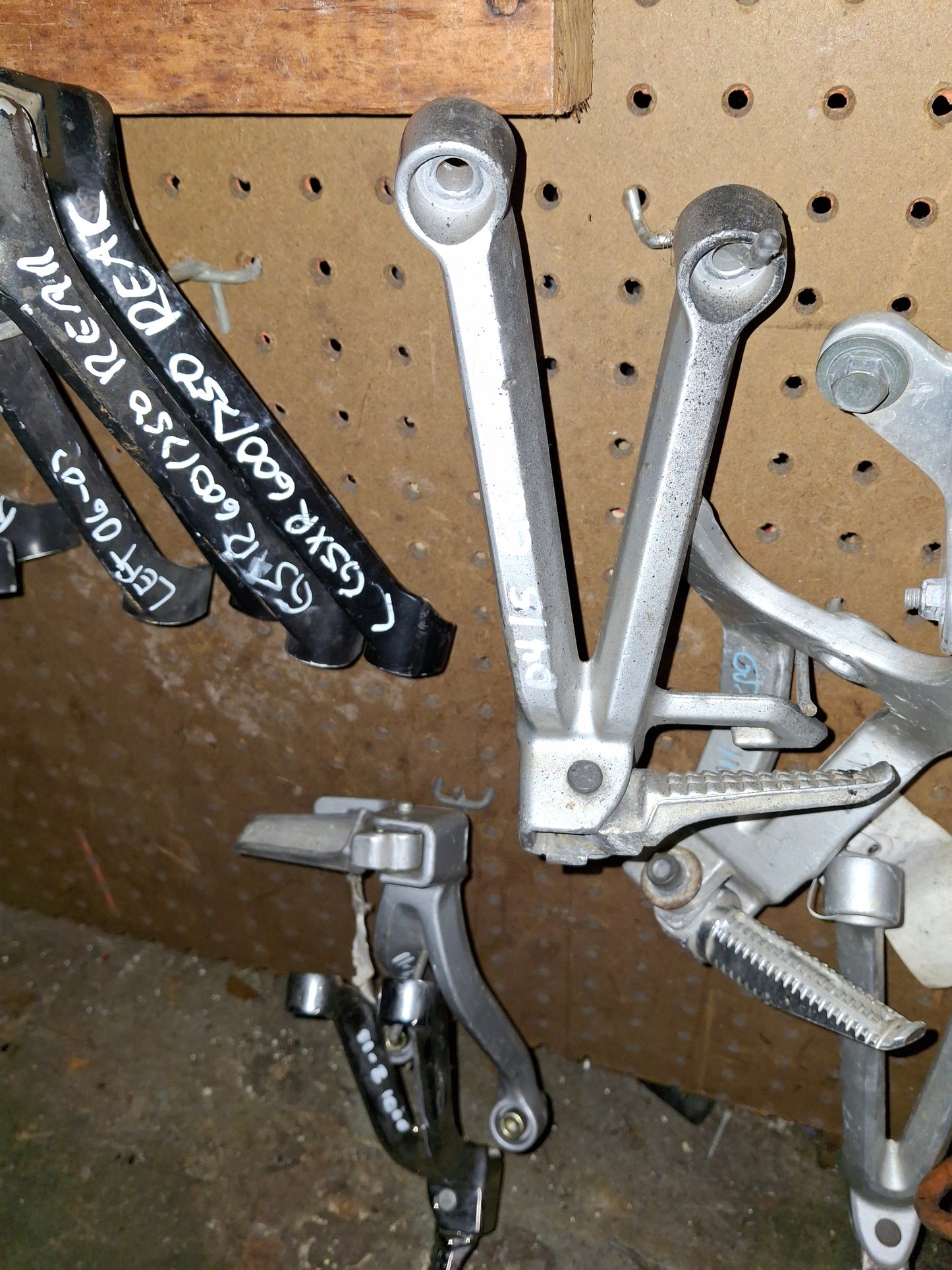 Suzuki GSXR 600 750 1000 Hayabusa GS500 Front or Rear Foot Peg Brackets Rear Sets