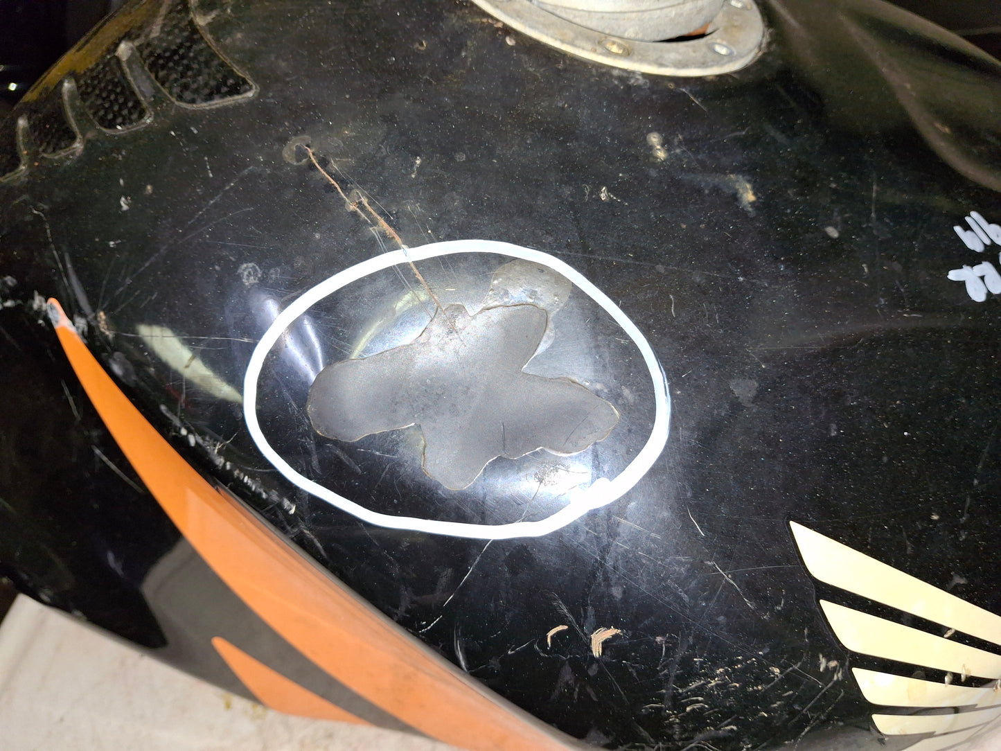 98 99 Honda CBR900RR CBR919RR Gas Tank Fuel Petrol Cell 919 900RR