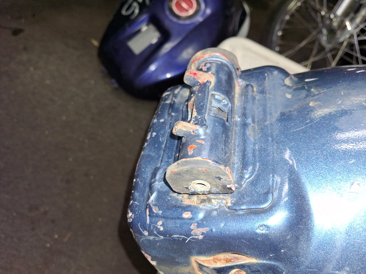 SOLD SOLD 02 03 Yamaha R1 Gas Tank Fuel Petrol Cell YZF R1 5PW-Y2410-30-01