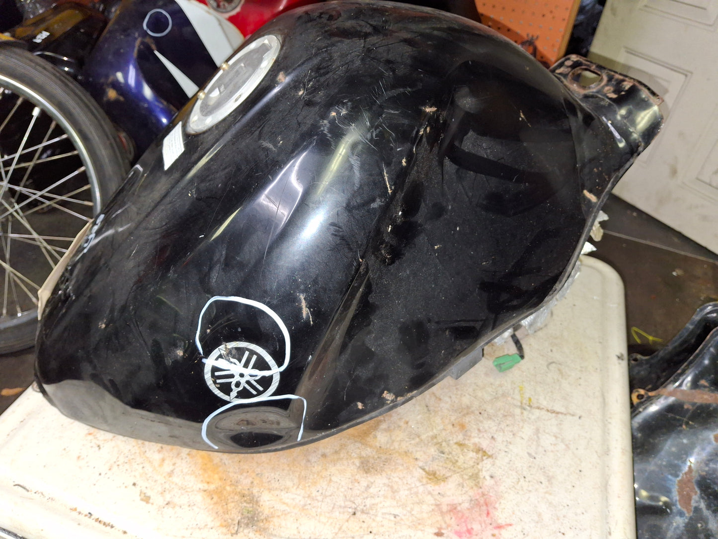 Yamaha YZF 600 Gas Tank Fuel Petrol Cell Reservoir YZF600