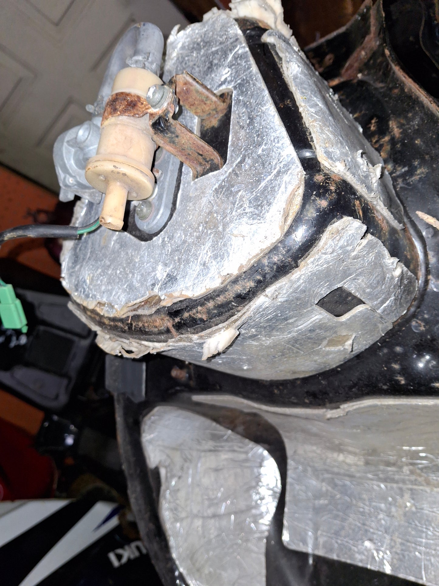 Yamaha YZF 600 Gas Tank Fuel Petrol Cell Reservoir YZF600