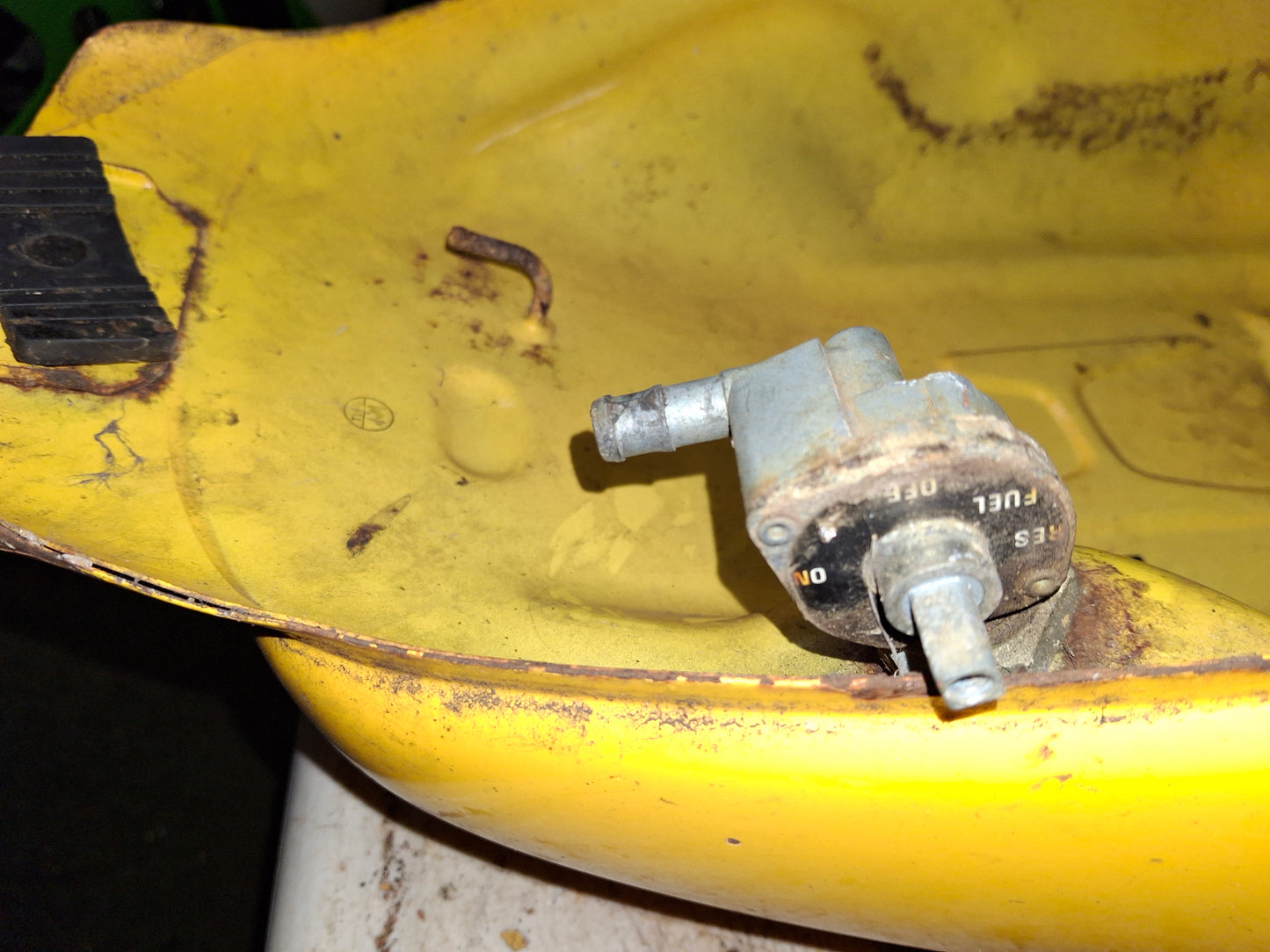 SOLD SOLD 96 Honda Magna 750 V-Four Gas Tank Fuel Petrol Cell