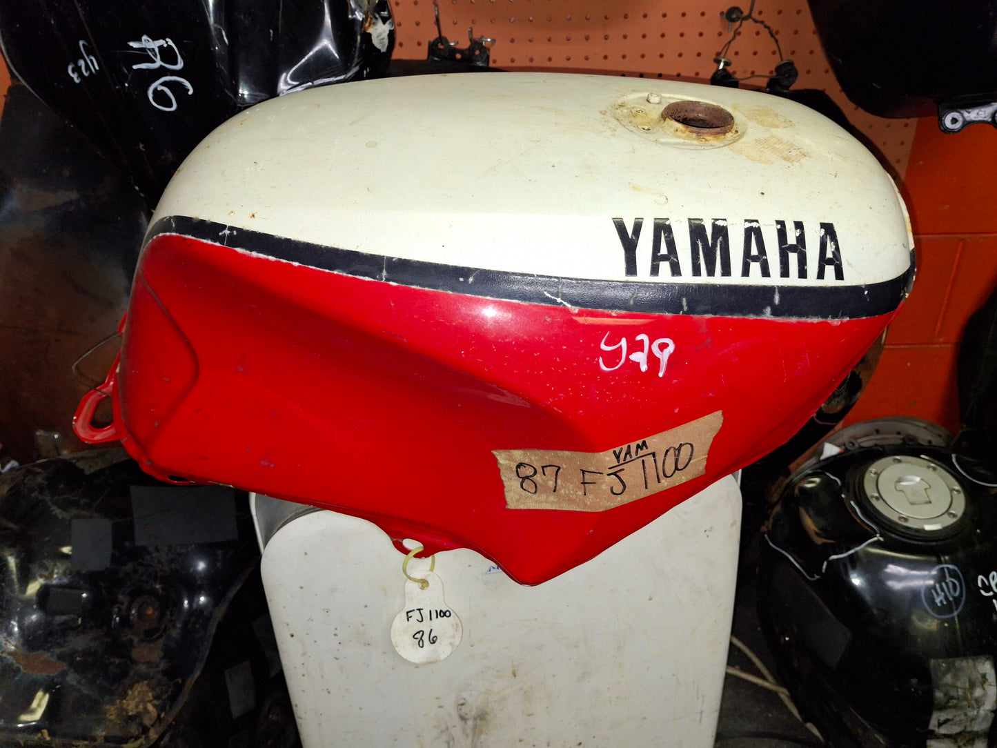 1987 Yamaha FJ1200 FJ1100 Gas Fuel Tank Free Shipping