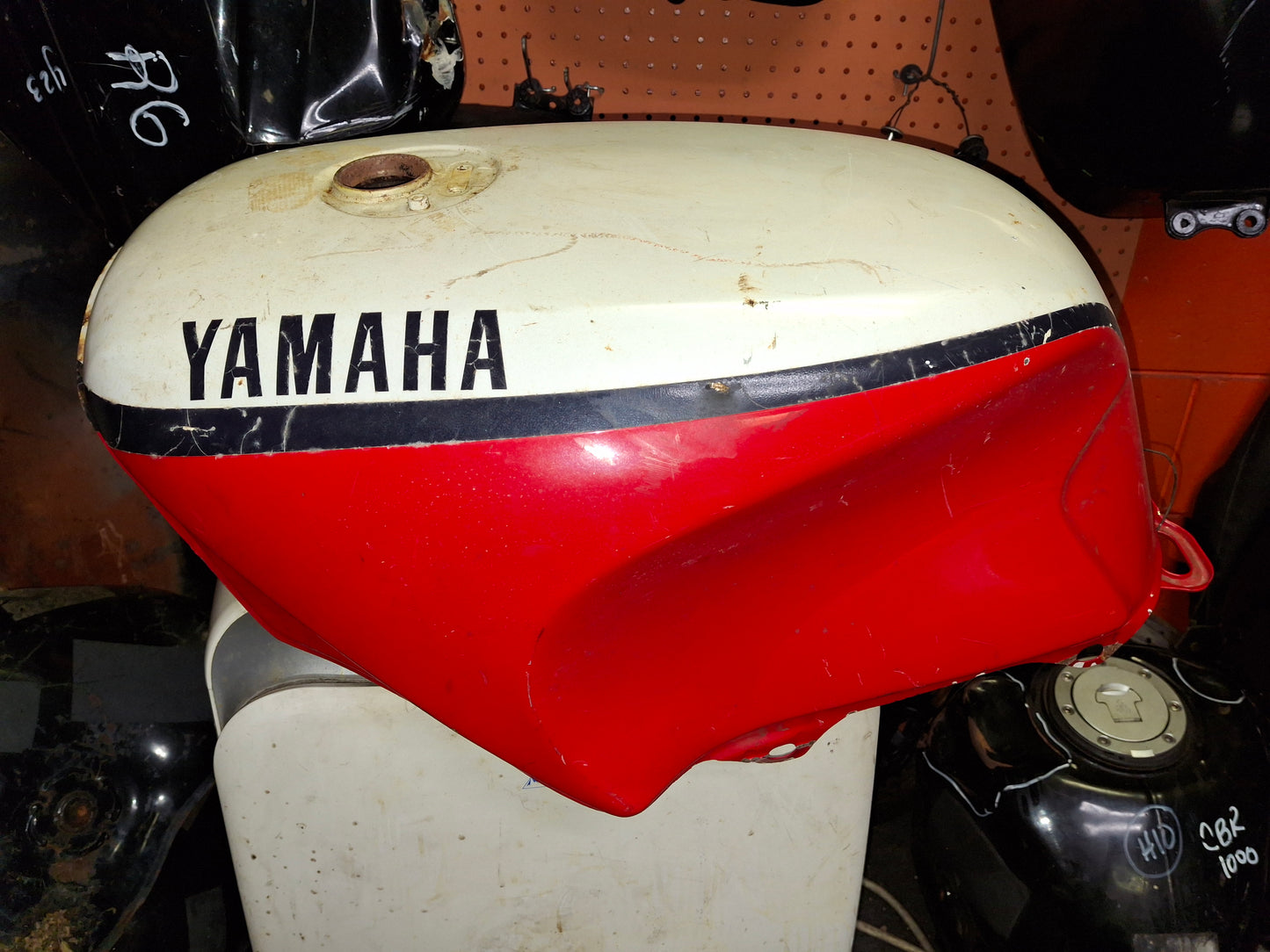 1987 Yamaha FJ1200 FJ1100 Gas Fuel Tank Free Shipping