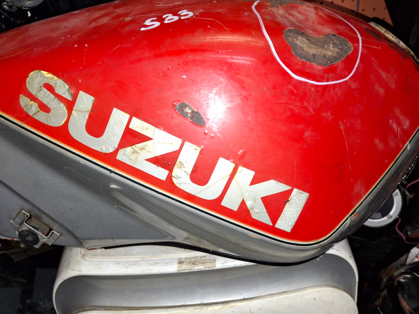 86 Suzuki GS650 GS 650 Katana Gas Tank Fuel Petrol Cell