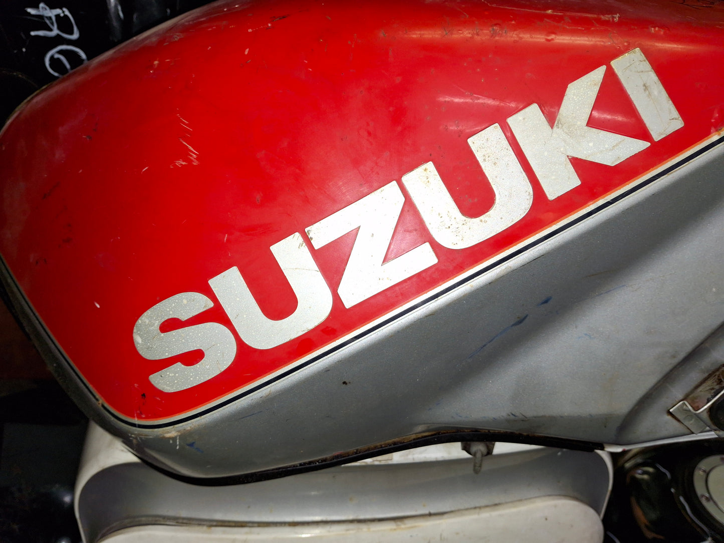 86 Suzuki GS650 GS 650 Katana Gas Tank Fuel Petrol Cell