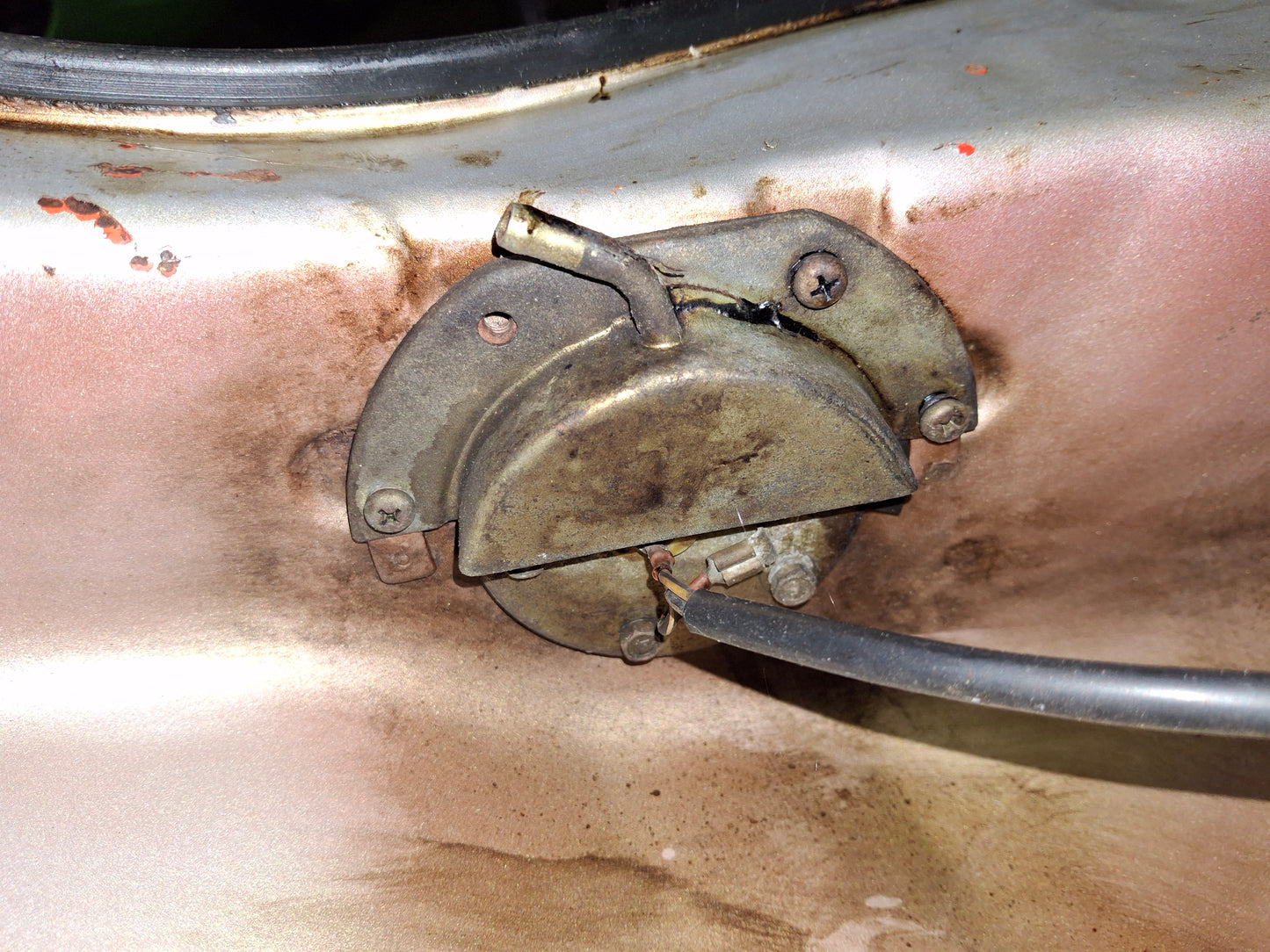 86 Suzuki GS650 GS 650 Katana Gas Tank Fuel Petrol Cell
