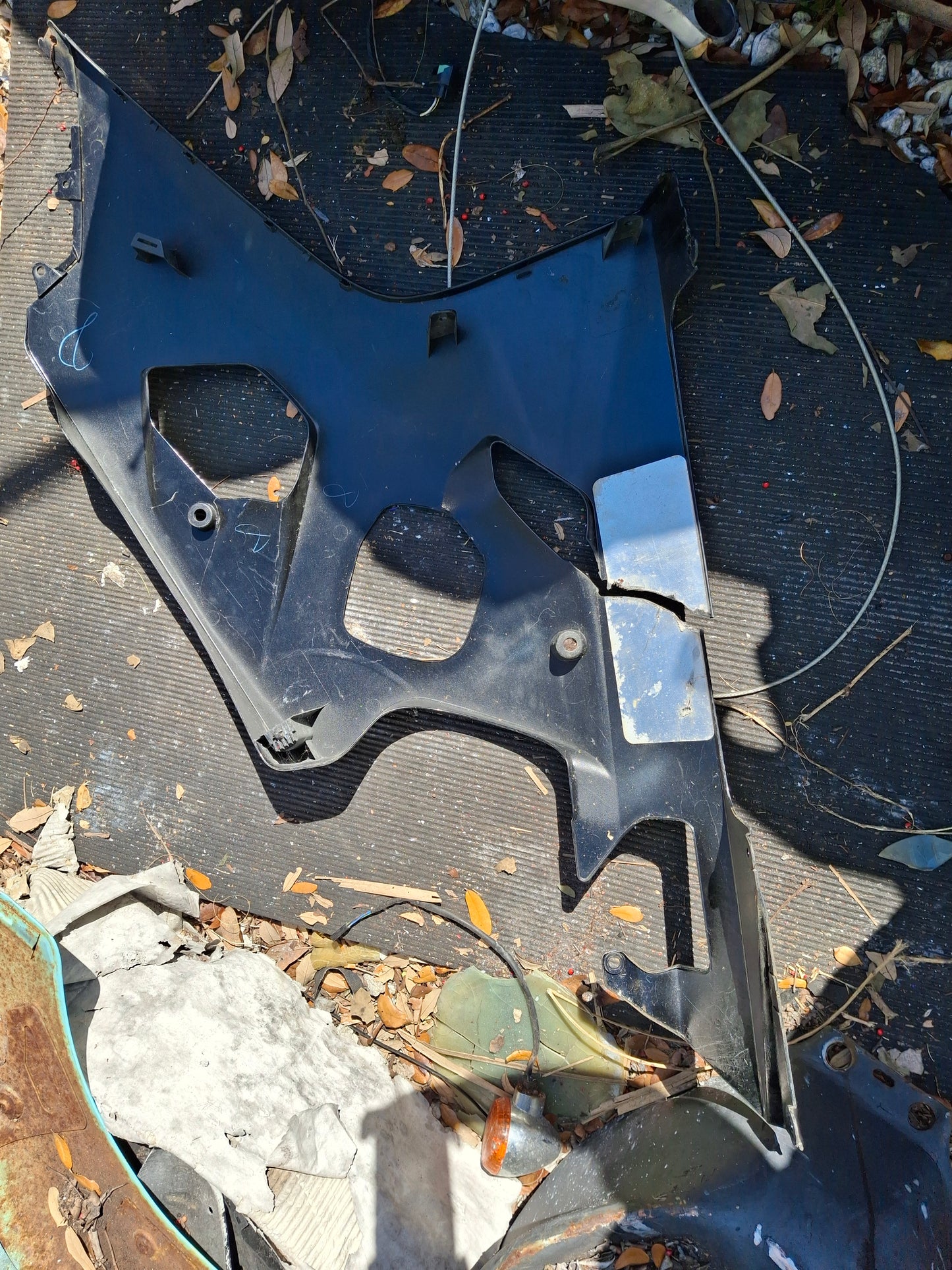 SOLD 04 05 Suzuki GSXR 600 750 Left Side Fairing Plastic Cowl GSXR600 GSXR750 94481-29G00