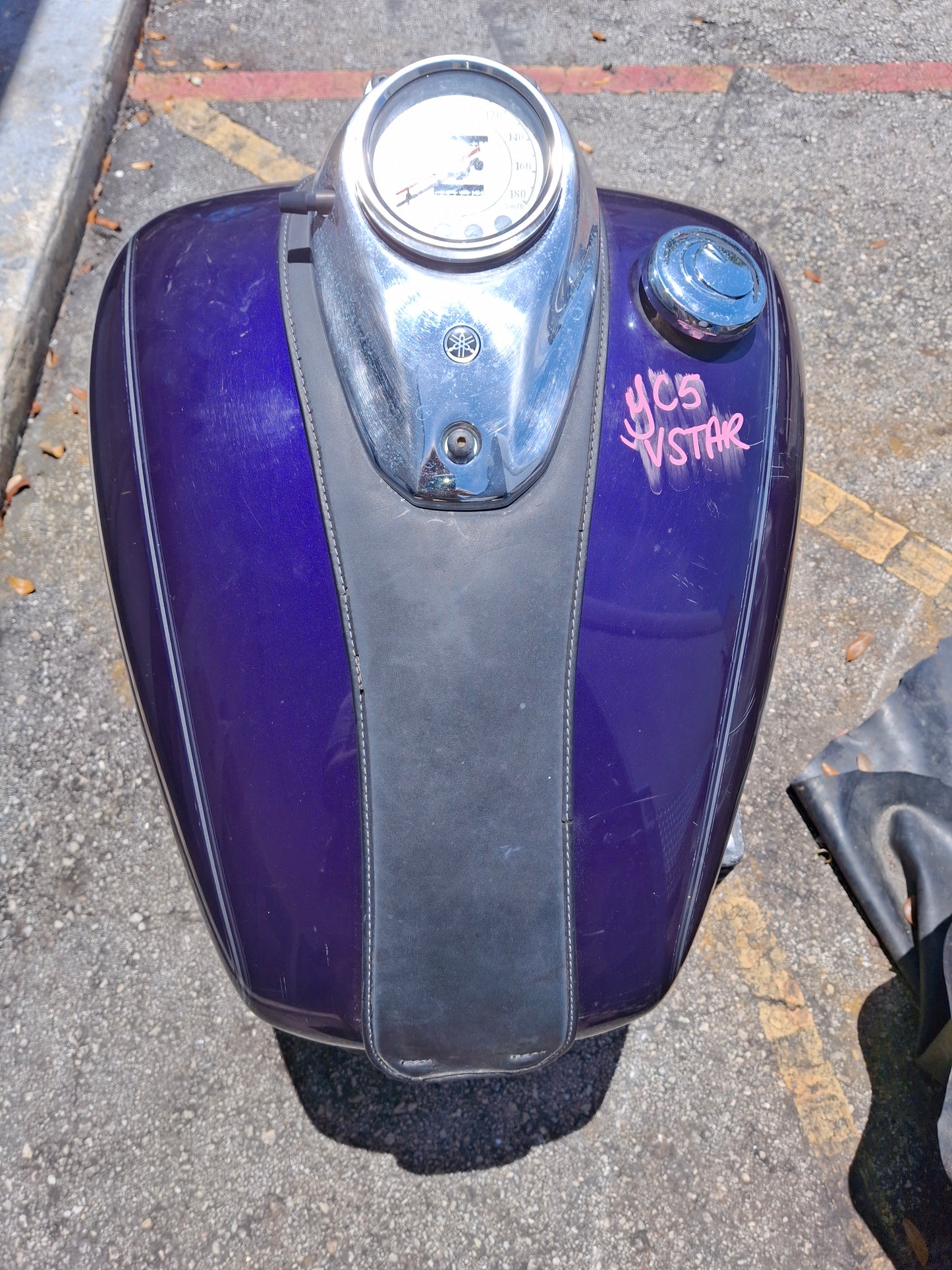 SOLD SOLD Yamaha VStar V-Star 650 XVS650 Gas Tank Fuel Petrol Cell XVS 650