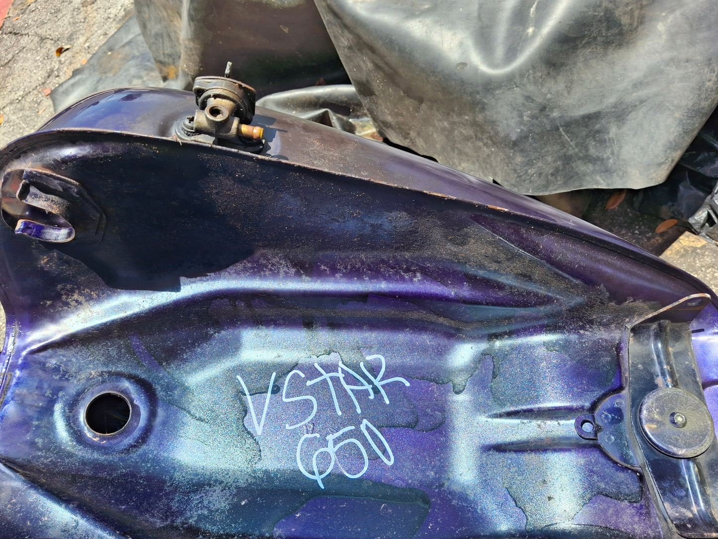 SOLD SOLD Yamaha VStar V-Star 650 XVS650 Gas Tank Fuel Petrol Cell XVS 650