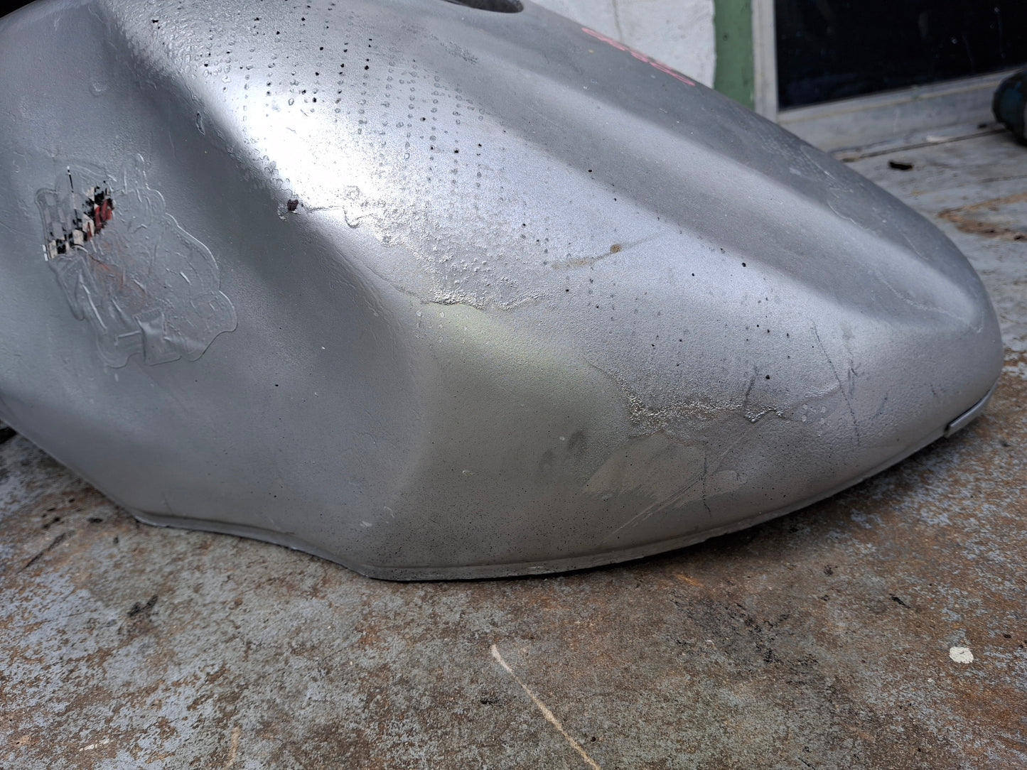 05 Suzuki GS500F GS500 Gas Tank Fuel Petrol Cell GS 500 04-09 - Free Shipping