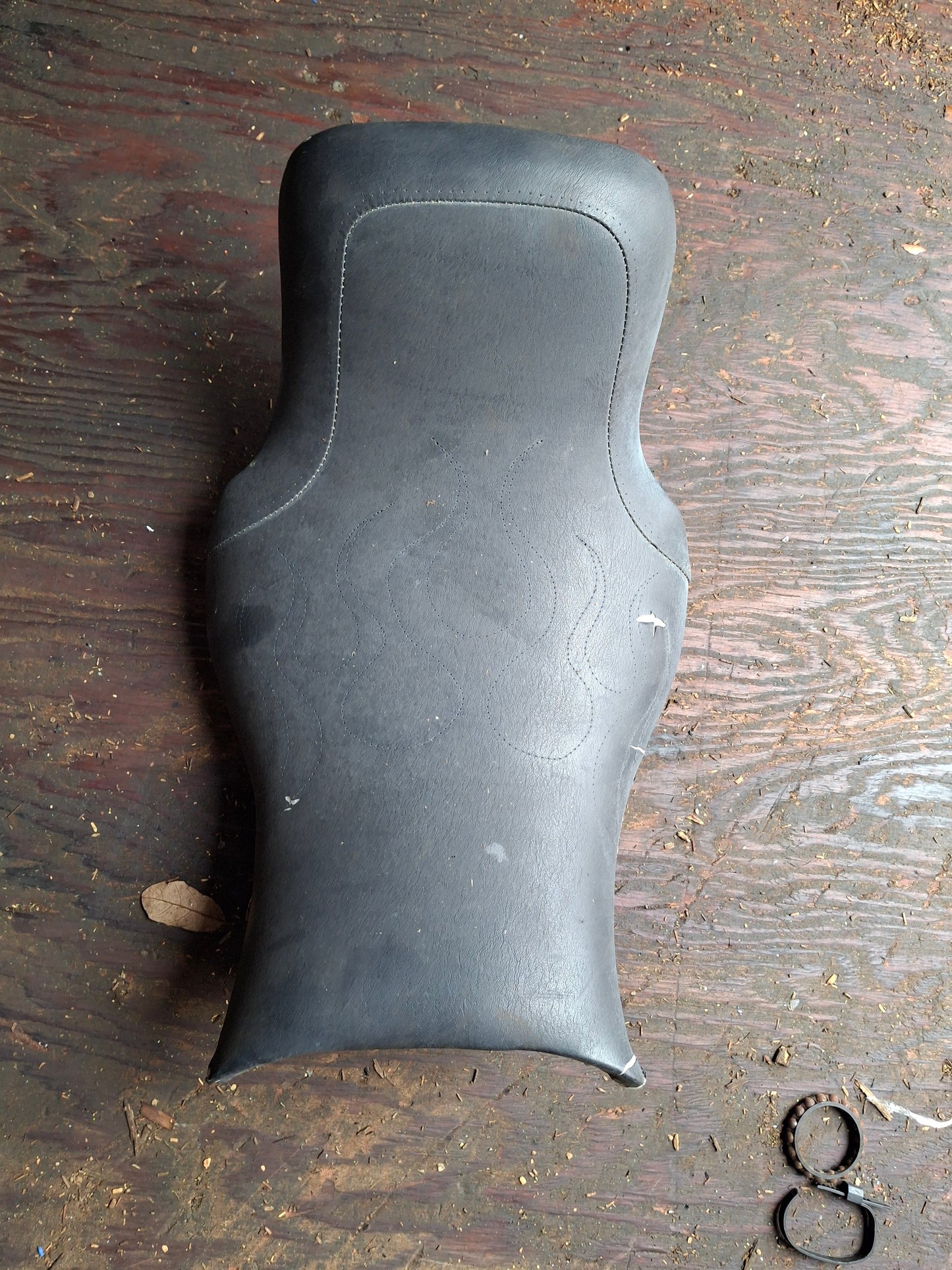 Honda Suzuki Yamaha Kawasaki Harley Seat Front rear Rider Driver Dual Seats Tons In Stock