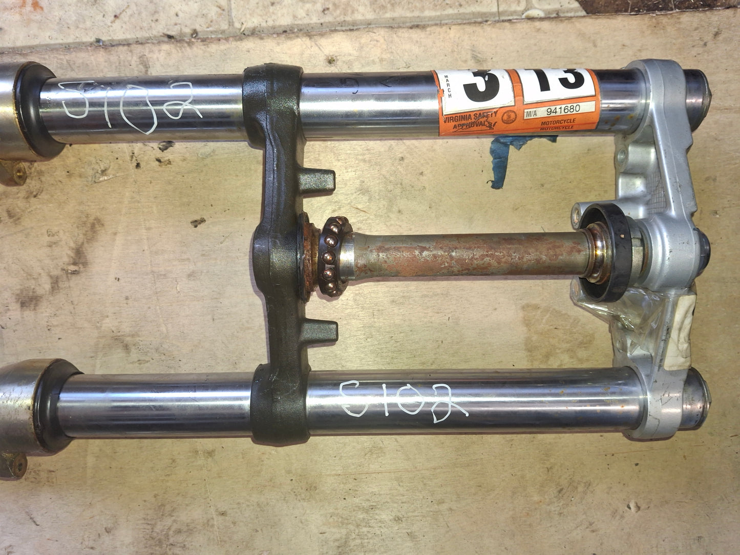 Suzuki Katana 600 750 Front Forks Suspension Shocks Upper Lower Triple Tree GSX