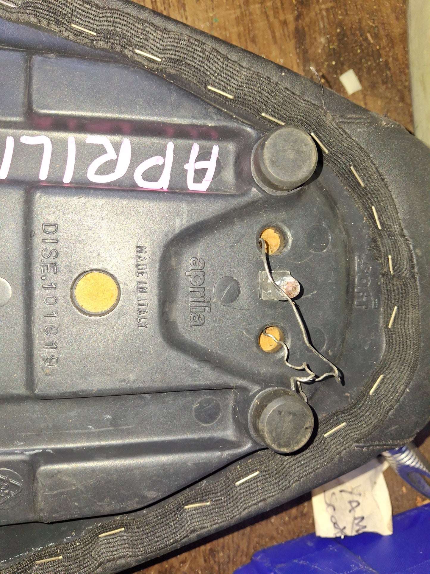 OEM Aprilia RSV 1000 Rear Seat Passenger Pad Pillion RSV1000 DISE 101919 FREE SHIPPING