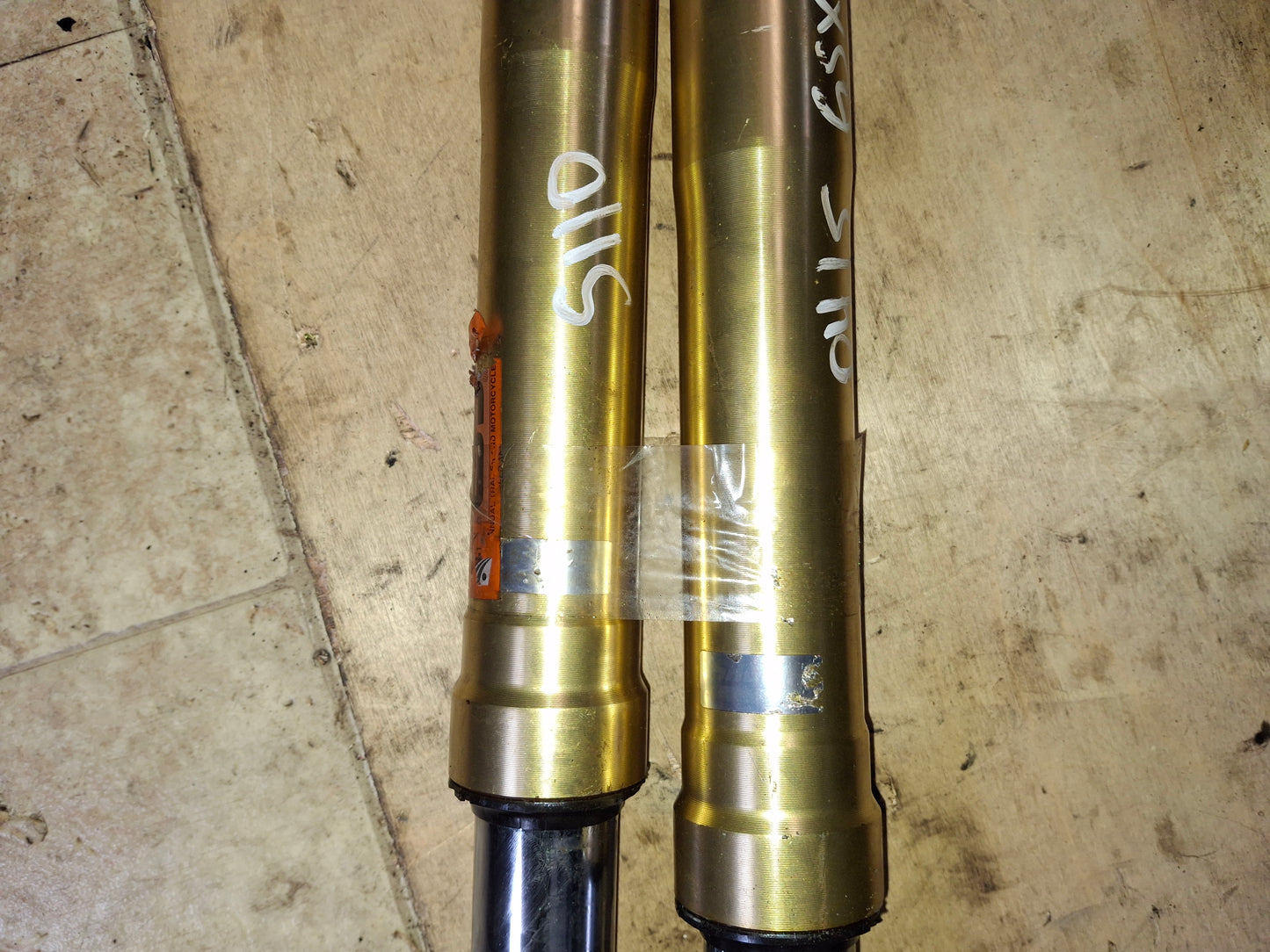 04 05 Suzuki GSXR 600 750 Front Forks Suspension Front End S3651