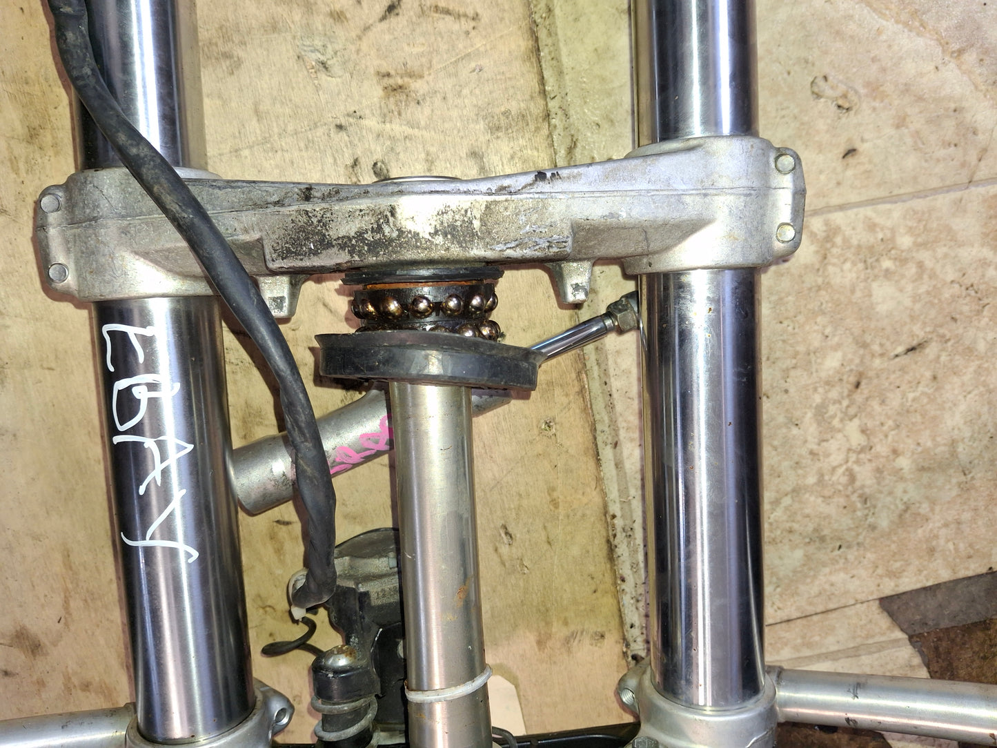 Suzuki SRAD GSXR 600 750 Forks Suspension Triple Trees ignition Steering Damper