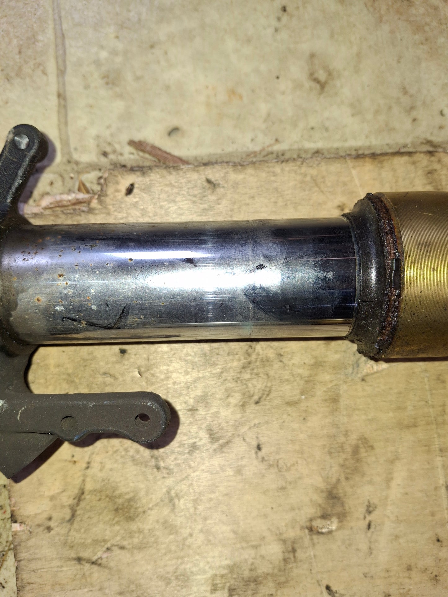 04 05 Suzuki GSXR 600 750 Front Forks Shocks Steering Damper Lower Tree S3651