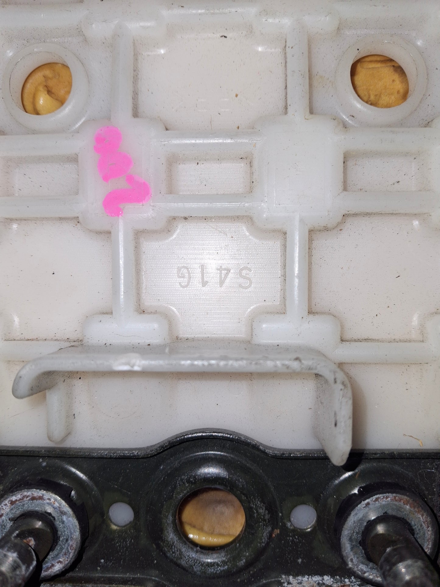 05 06 Suzuki GSXR 1000 Rear Seat Back Passenger Pad Pillion K5 K6 GSXR1000