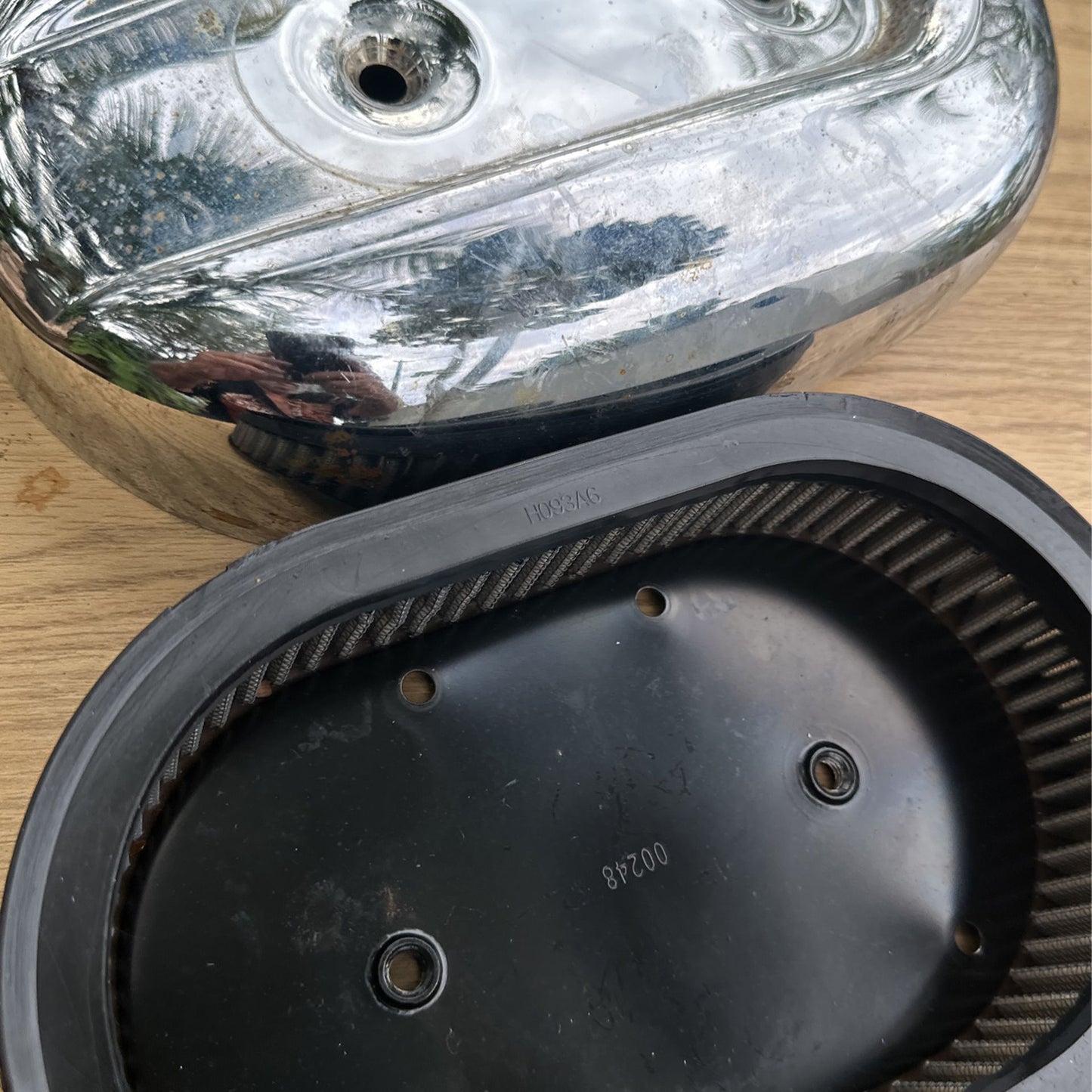 Harley-Davidson Sportster 1200 883 Complete Air Cleaner Assembly Part # 29048-04 or 29367-04 XL1200 XLH883