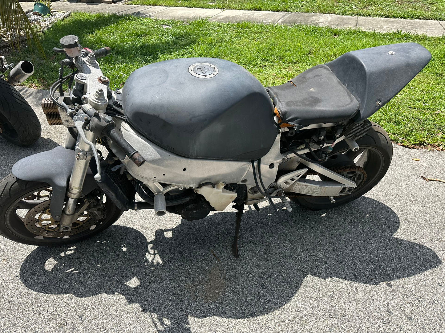 96-00 GSXR 600 Suzuki SRAD radiator no issues GSXR600 cooling