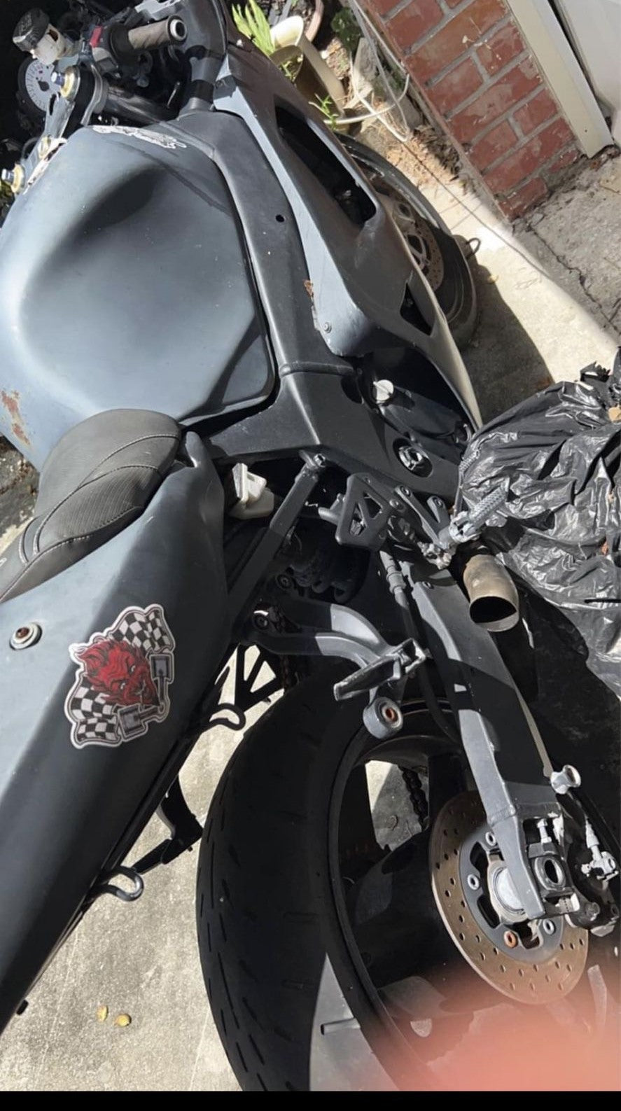 00 - 03 Suzuki GSXR For Parts Motor Gas Tank Fuel Pump Rims Headlight and More