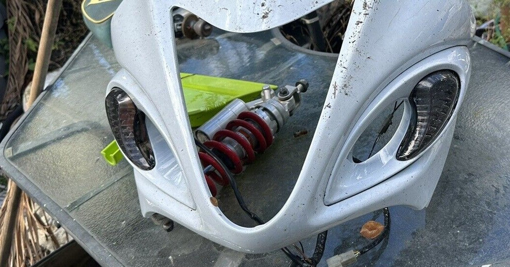 08-19 Suzuki Hayabusa GSX1300R Front Left & Right Turn Signals Blinkers