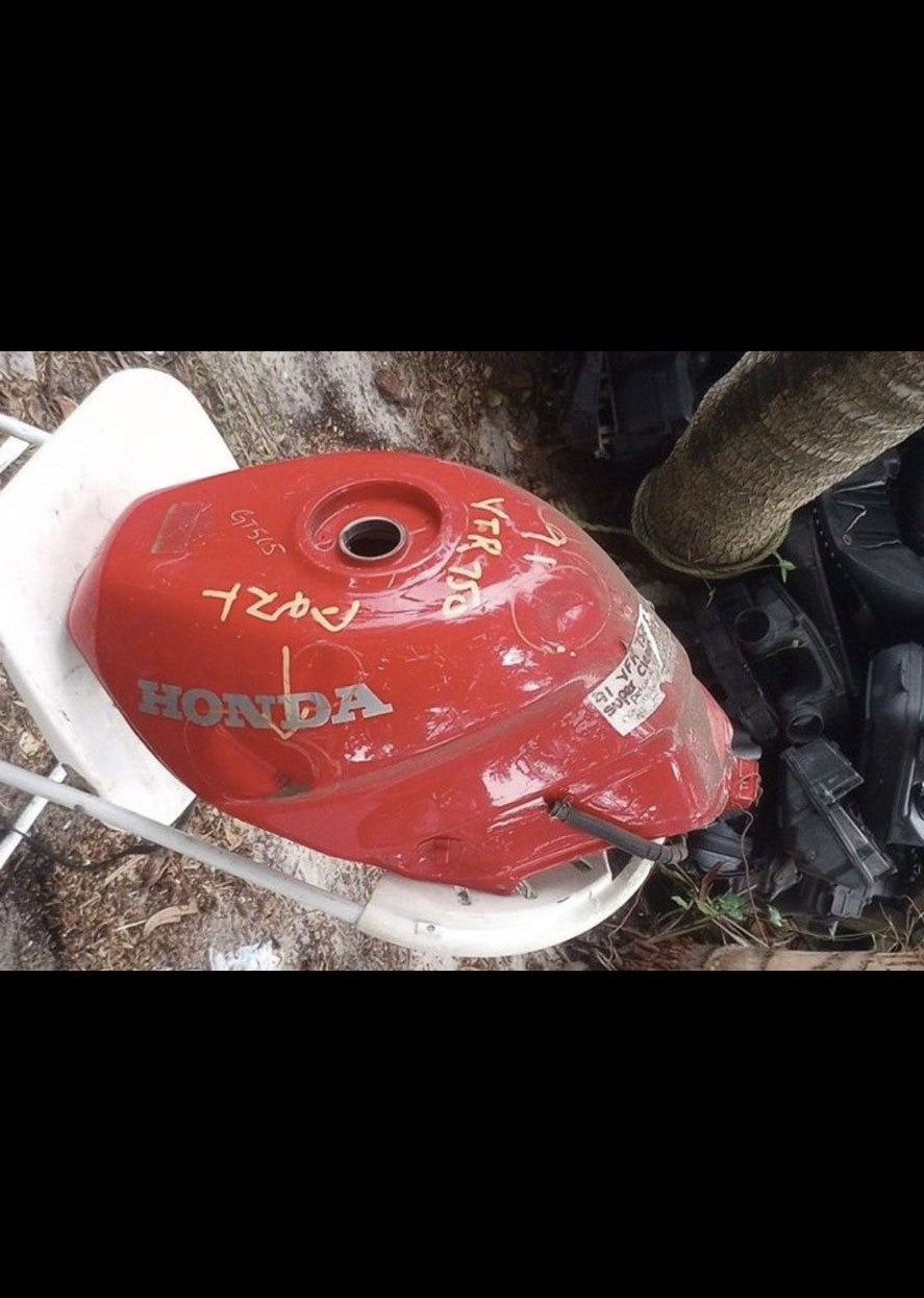 SOLD SOLD 1991 Honda VFR 750 Gas Fuel Cell Tank Can Sell Damaged Or Repaired VFR750