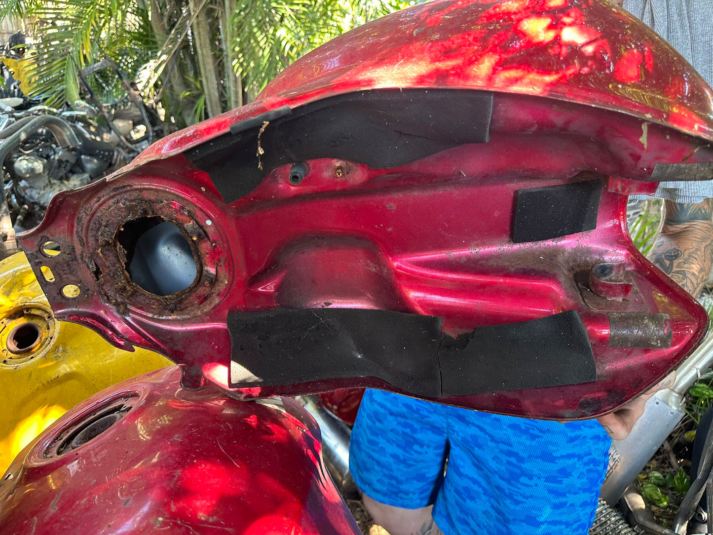 Honda CB919 CB 919 Gas Fuel Petrol Tank Cell - Please Read