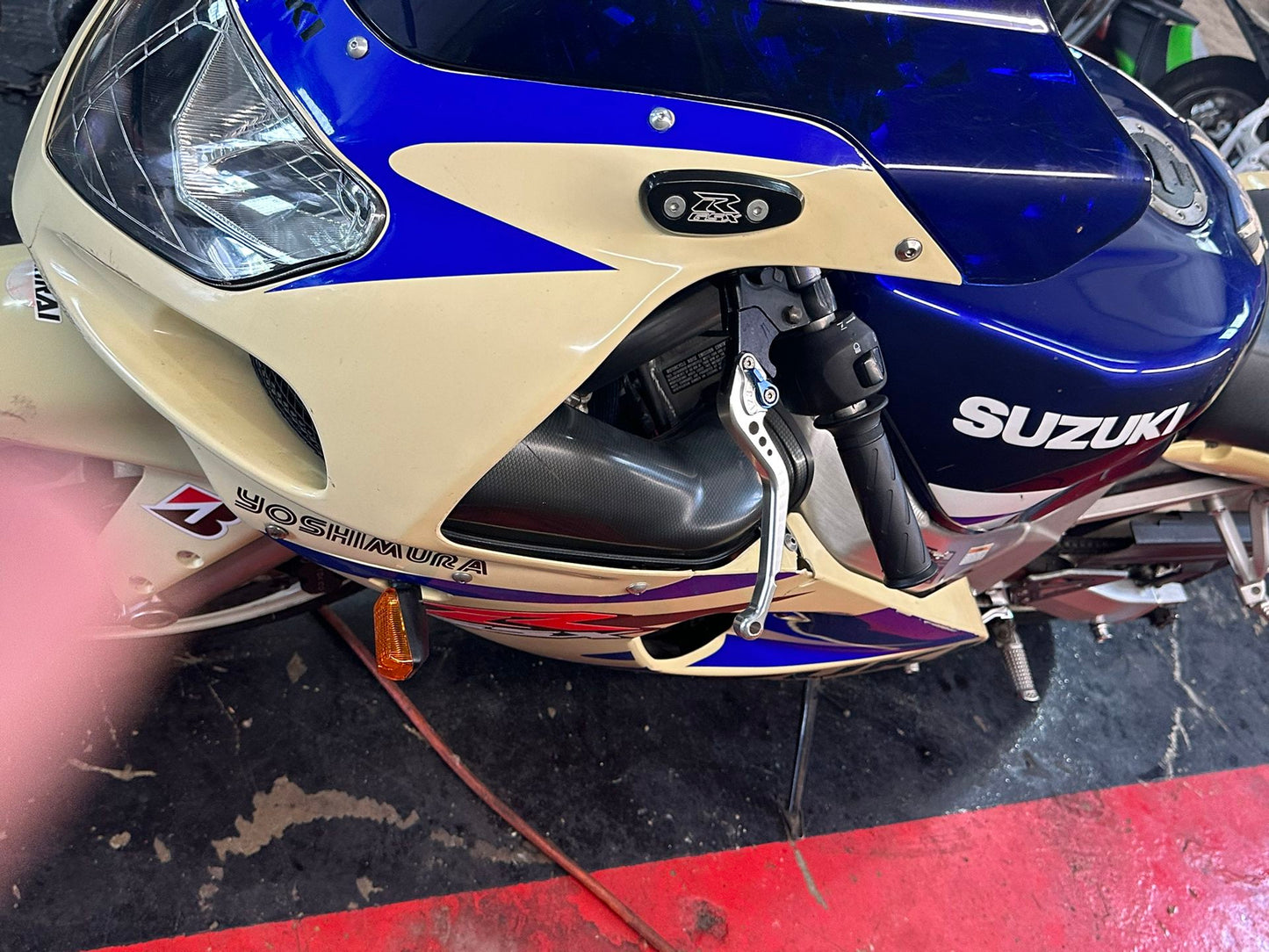 01 - 03 Suzuki GSXR 600 GSXR600 Throttle Bodies Body Great Condition coming off running bike