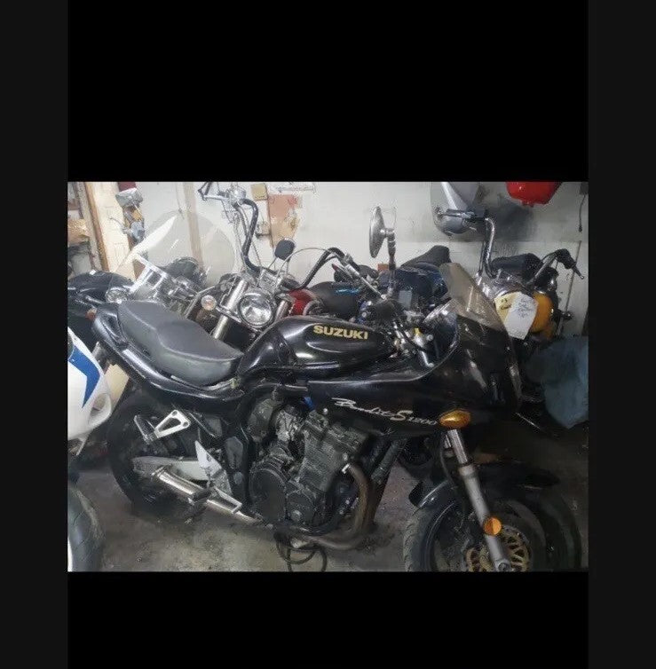 SOLD Suzuki Bandit 1200 GSF1200 Gas Fuel Petrol Tank - Parting out