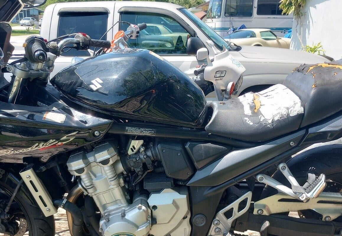 SOLD 07-09 Suzuki Bandit 1250S 1250 Gas Fuel Petrol Tank Cell GSF1250 GSF