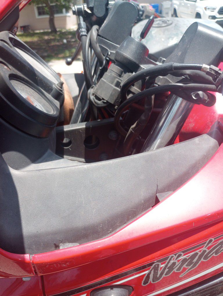 SOLD SOLD 2012 Kawasaki Ninja 250 EX250 Parts Bike / For Export Certificate Of Destruction Title Finance Available