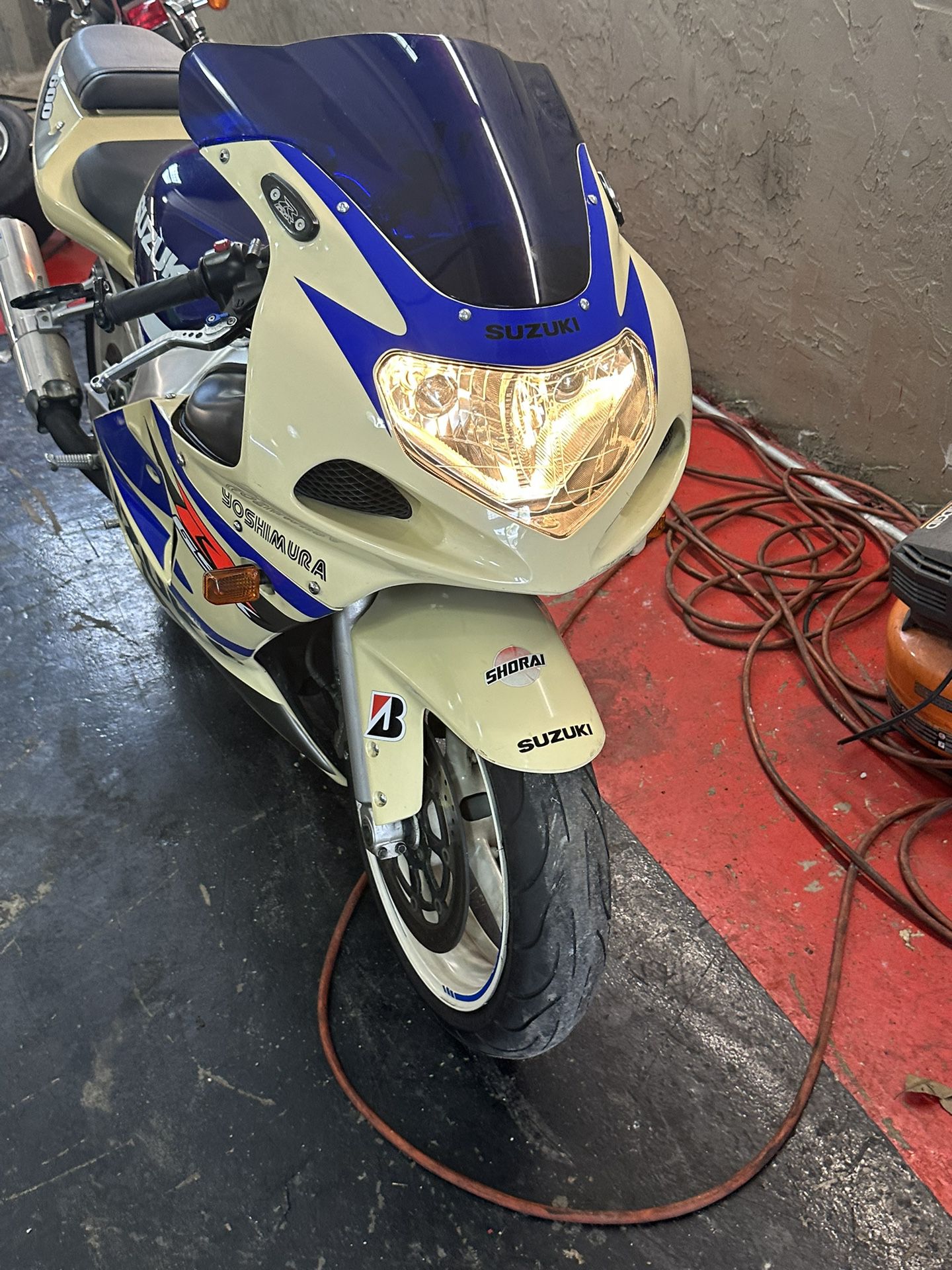01 - 03 Suzuki GSXR 600 GSXR600 Throttle Bodies Body Great Condition coming off running bike