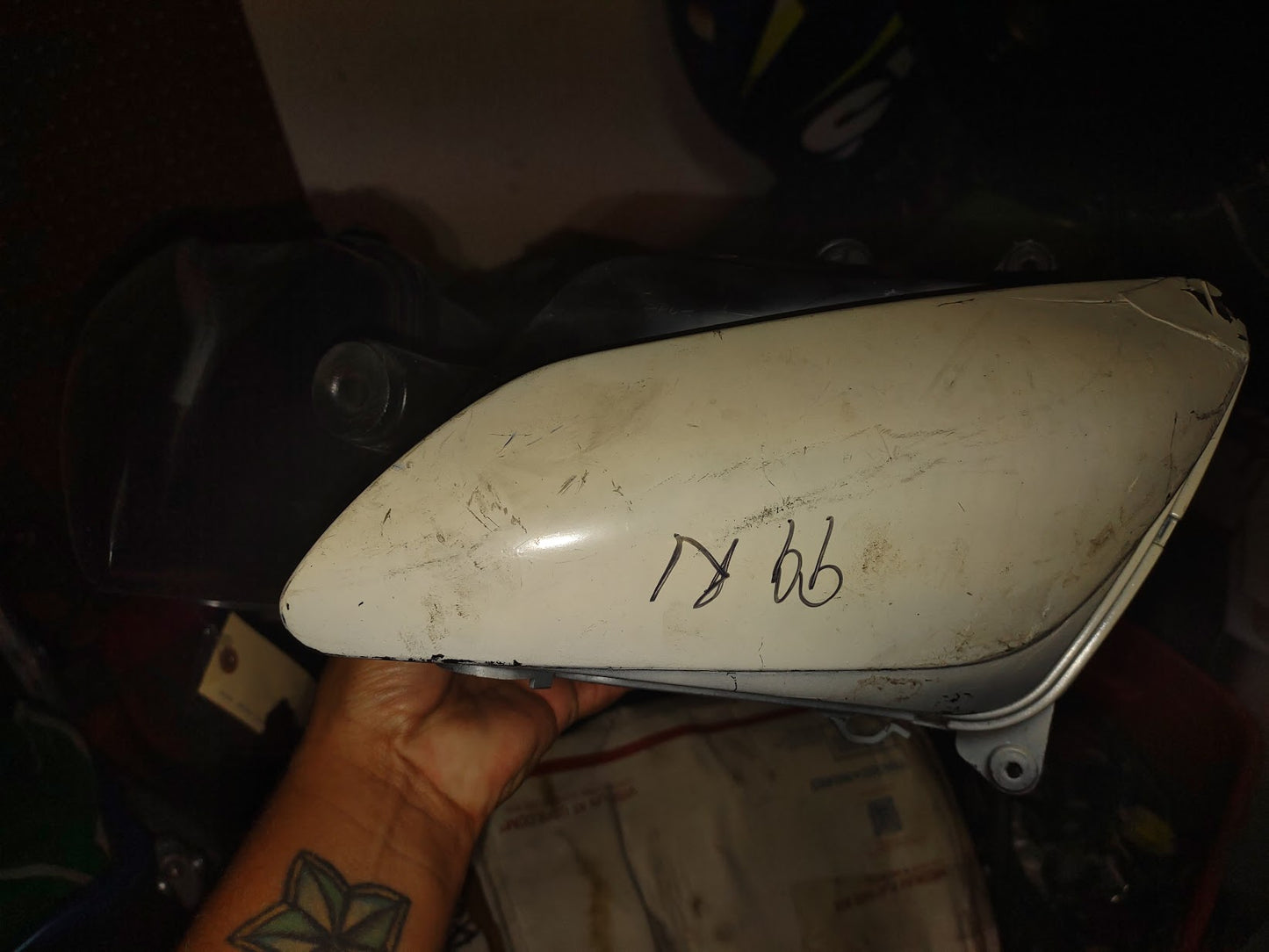 98 99 Yamaha R1 YZF 1000 Headlight Head Light Headlamp Lamp