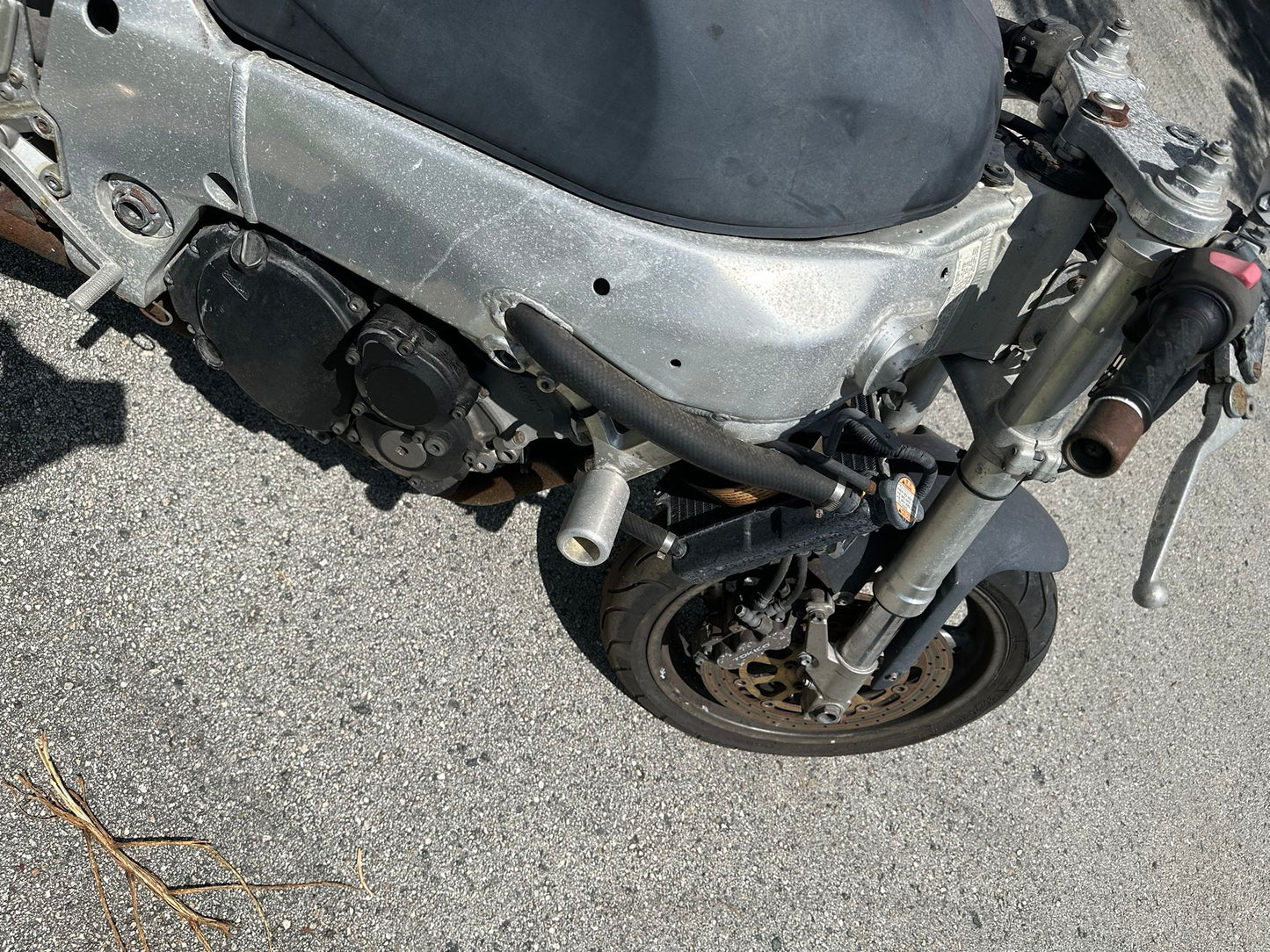 97 Suzuki GSXR 600 , Clean title, Mechanic Special , Possible Part Out