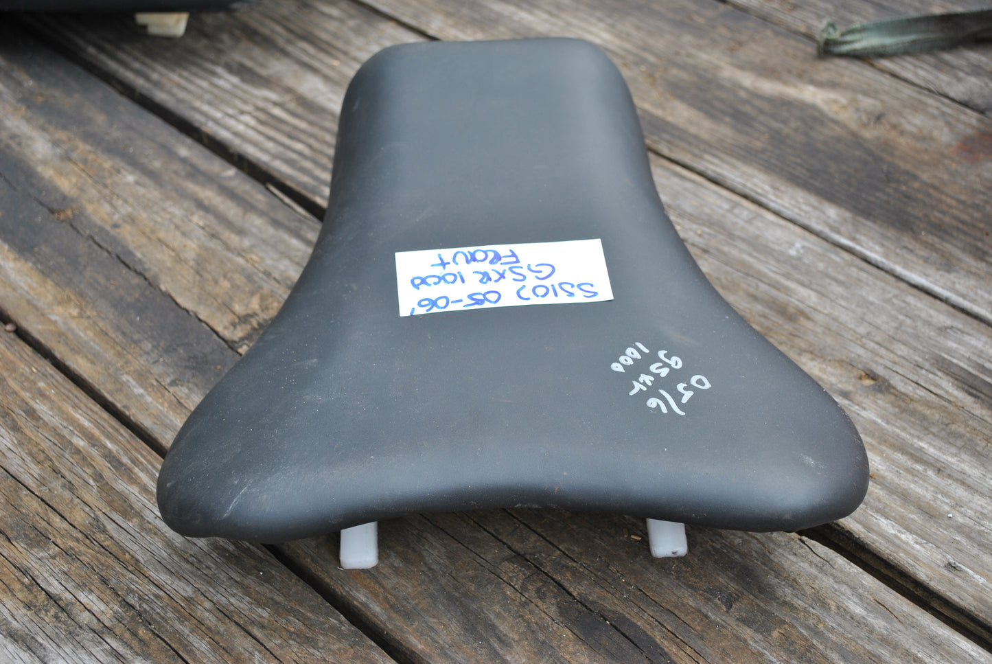 05 06 Suzuki GSXR1000 GSXR 1000 Front Driver Rider Seat Pad Pillion
